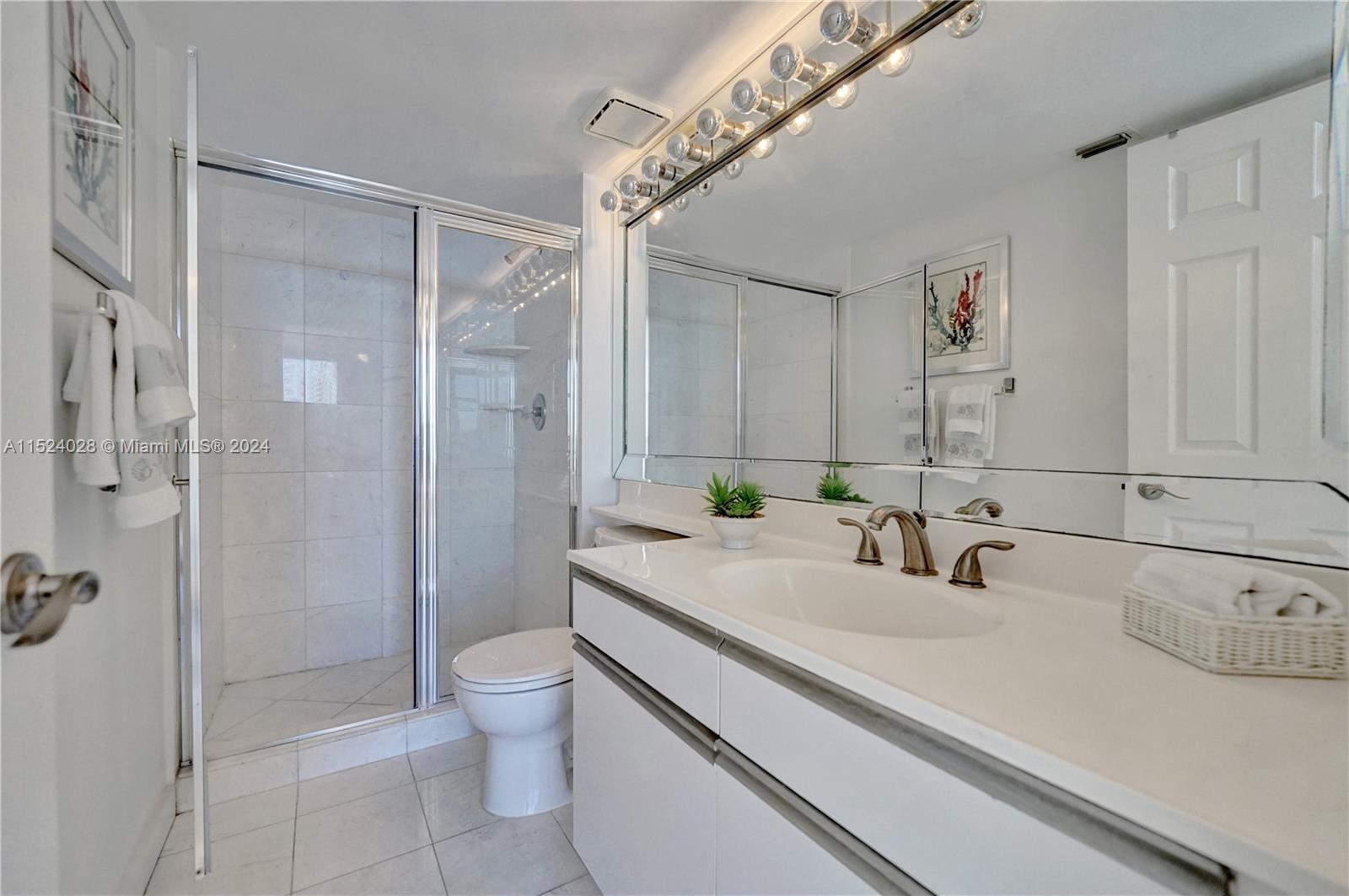 3500 Mystic Pointe Dr 3601, Aventura, Florida 33180, 3 Bedrooms Bedrooms, ,3 BathroomsBathrooms,Residentiallease,For Rent,3500 Mystic Pointe Dr 3601,A11524028