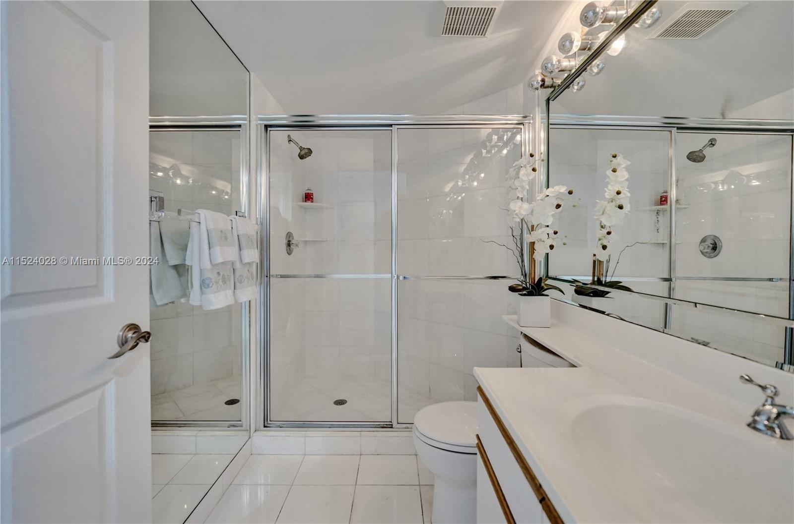 3500 Mystic Pointe Dr 3601, Aventura, Florida 33180, 3 Bedrooms Bedrooms, ,3 BathroomsBathrooms,Residentiallease,For Rent,3500 Mystic Pointe Dr 3601,A11524028