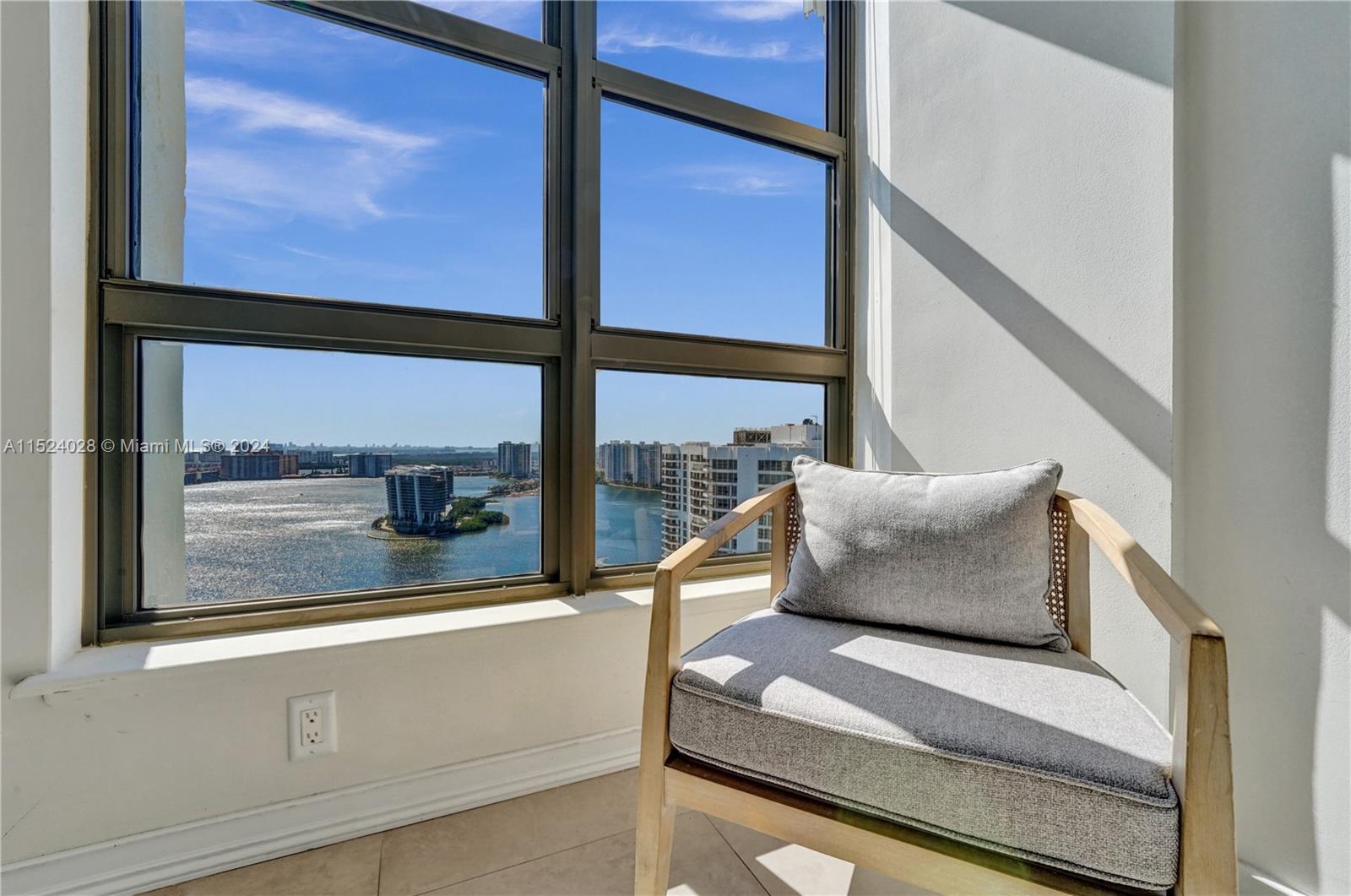 3500 Mystic Pointe Dr 3601, Aventura, Florida 33180, 3 Bedrooms Bedrooms, ,3 BathroomsBathrooms,Residentiallease,For Rent,3500 Mystic Pointe Dr 3601,A11524028