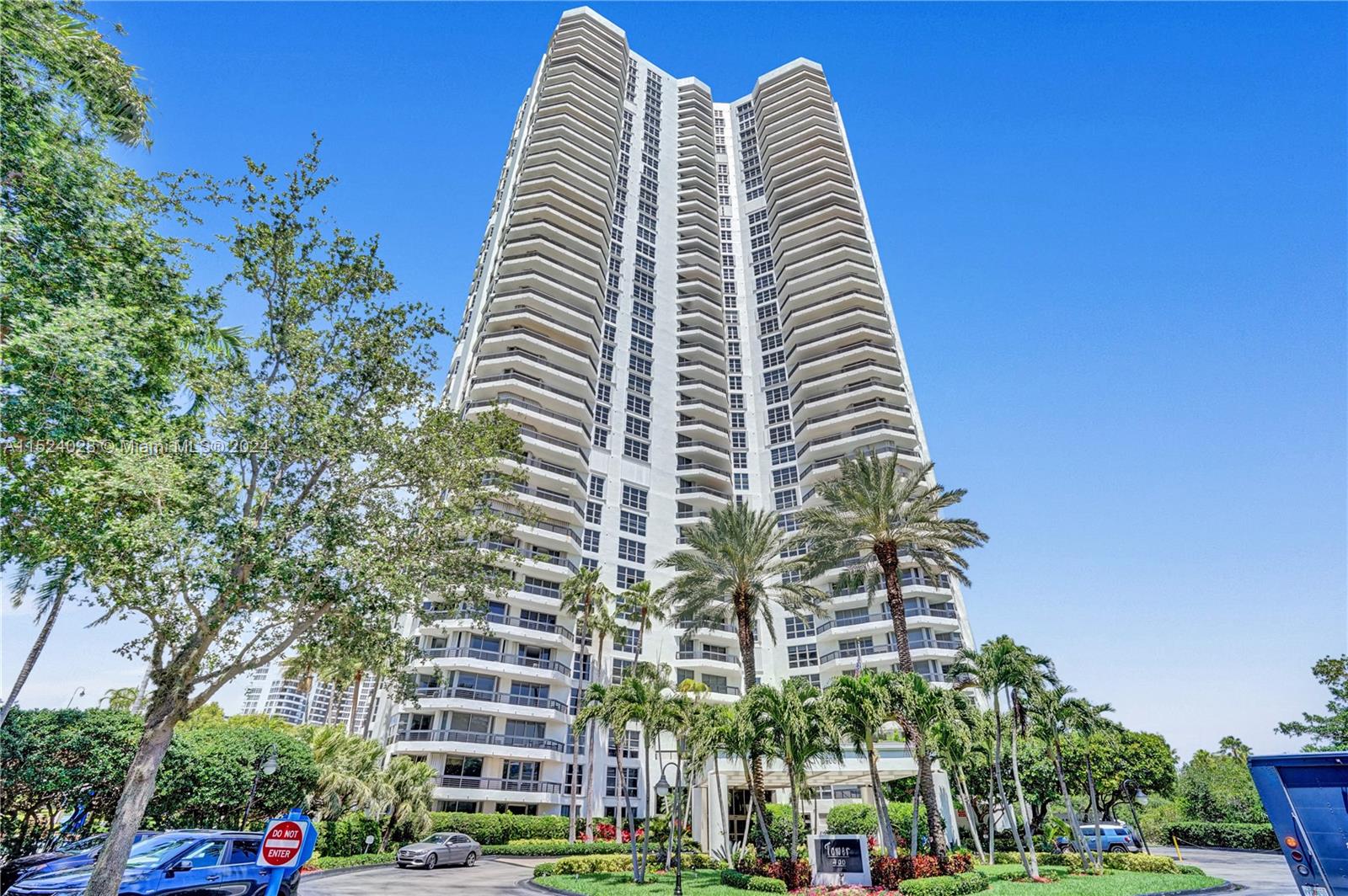3500 Mystic Pointe Dr 3601, Aventura, Florida 33180, 3 Bedrooms Bedrooms, ,3 BathroomsBathrooms,Residentiallease,For Rent,3500 Mystic Pointe Dr 3601,A11524028