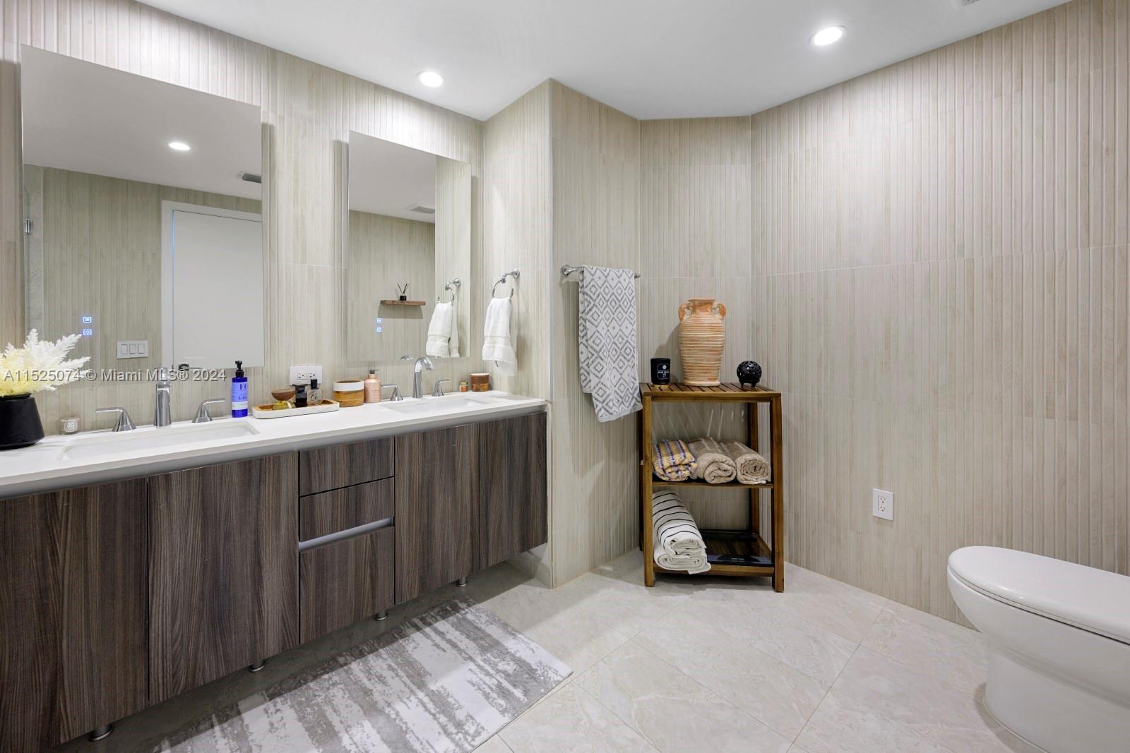 488 NE 18th St 2000, Miami, Florida 33132, 2 Bedrooms Bedrooms, ,2 BathroomsBathrooms,Residentiallease,For Rent,488 NE 18th St 2000,A11525074