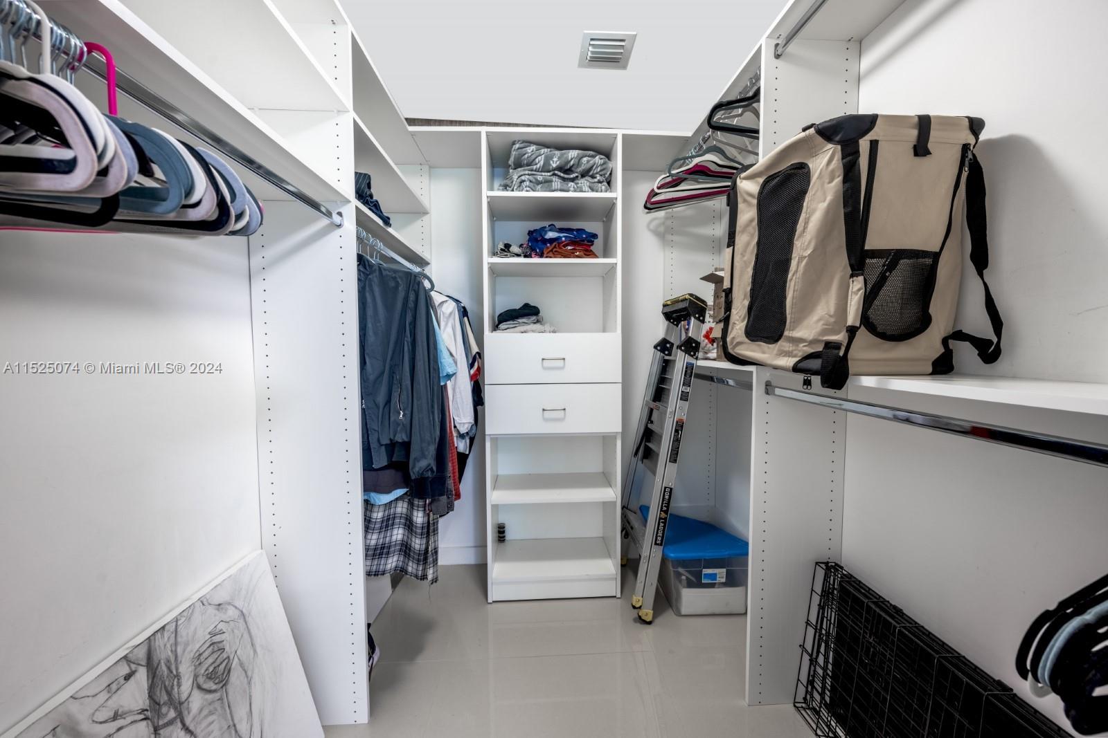 488 NE 18th St 2000, Miami, Florida 33132, 2 Bedrooms Bedrooms, ,2 BathroomsBathrooms,Residentiallease,For Rent,488 NE 18th St 2000,A11525074