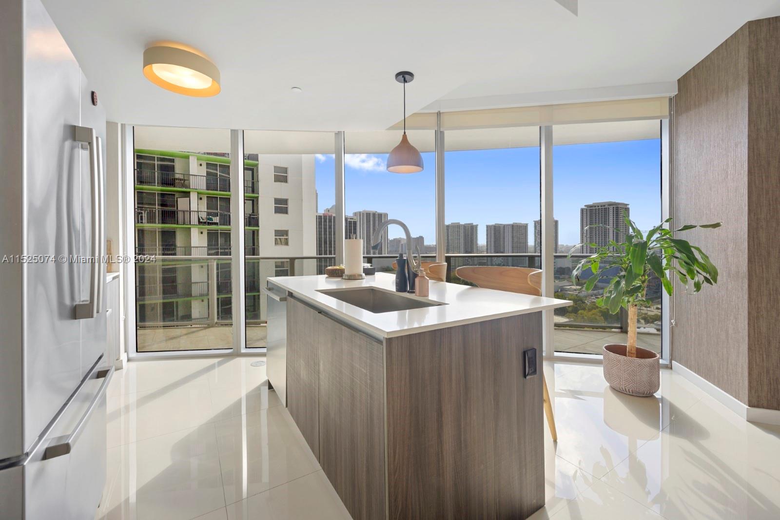 488 NE 18th St 2000, Miami, Florida 33132, 2 Bedrooms Bedrooms, ,2 BathroomsBathrooms,Residentiallease,For Rent,488 NE 18th St 2000,A11525074