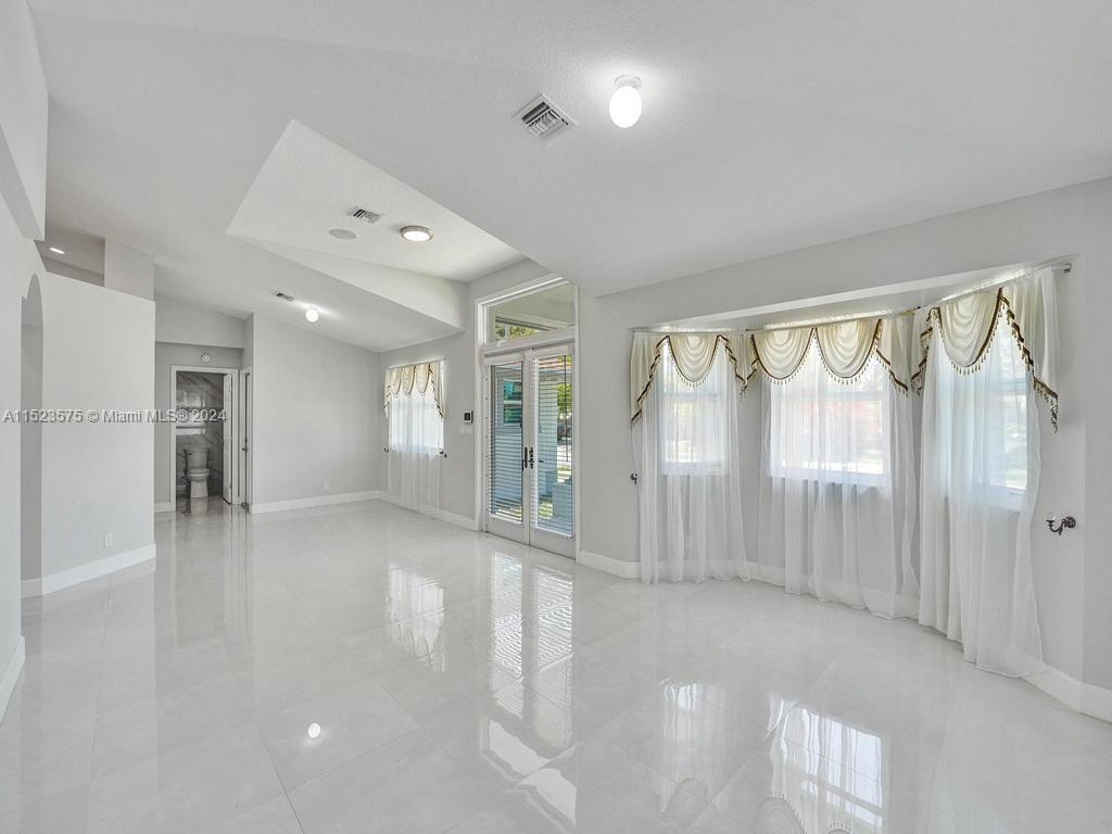 1030 SW 2nd St, Hallandale Beach, Florida 33009, 4 Bedrooms Bedrooms, ,2 BathroomsBathrooms,Residential,For Sale,1030 SW 2nd St,A11523575