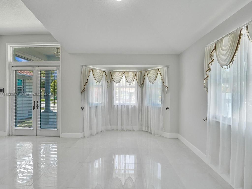 1030 SW 2nd St, Hallandale Beach, Florida 33009, 4 Bedrooms Bedrooms, ,2 BathroomsBathrooms,Residential,For Sale,1030 SW 2nd St,A11523575