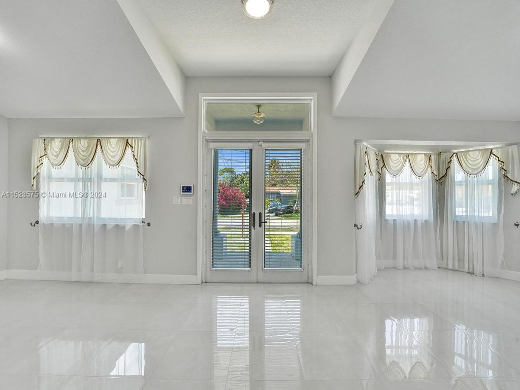 1030 SW 2nd St, Hallandale Beach, Florida 33009, 4 Bedrooms Bedrooms, ,2 BathroomsBathrooms,Residential,For Sale,1030 SW 2nd St,A11523575