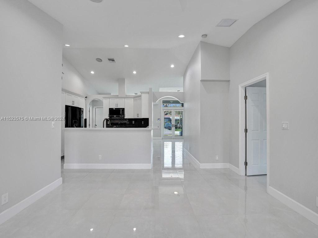 1030 SW 2nd St, Hallandale Beach, Florida 33009, 4 Bedrooms Bedrooms, ,2 BathroomsBathrooms,Residential,For Sale,1030 SW 2nd St,A11523575