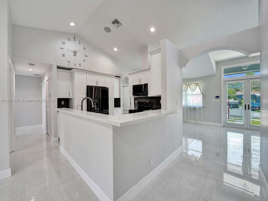 1030 SW 2nd St, Hallandale Beach, Florida 33009, 4 Bedrooms Bedrooms, ,2 BathroomsBathrooms,Residential,For Sale,1030 SW 2nd St,A11523575