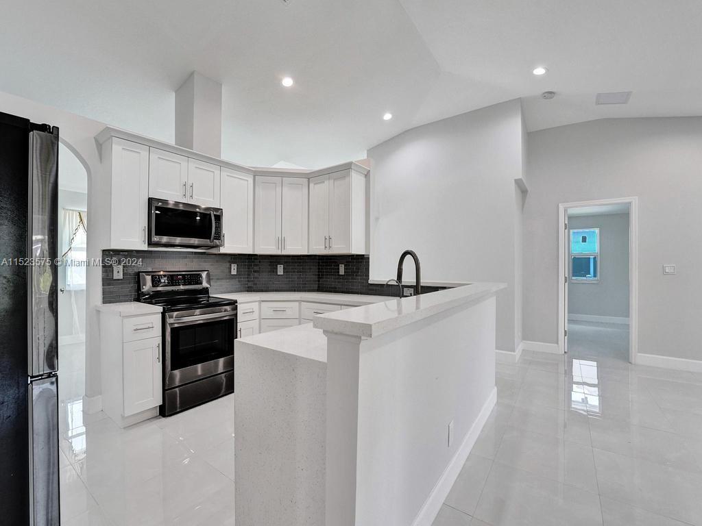 1030 SW 2nd St, Hallandale Beach, Florida 33009, 4 Bedrooms Bedrooms, ,2 BathroomsBathrooms,Residential,For Sale,1030 SW 2nd St,A11523575