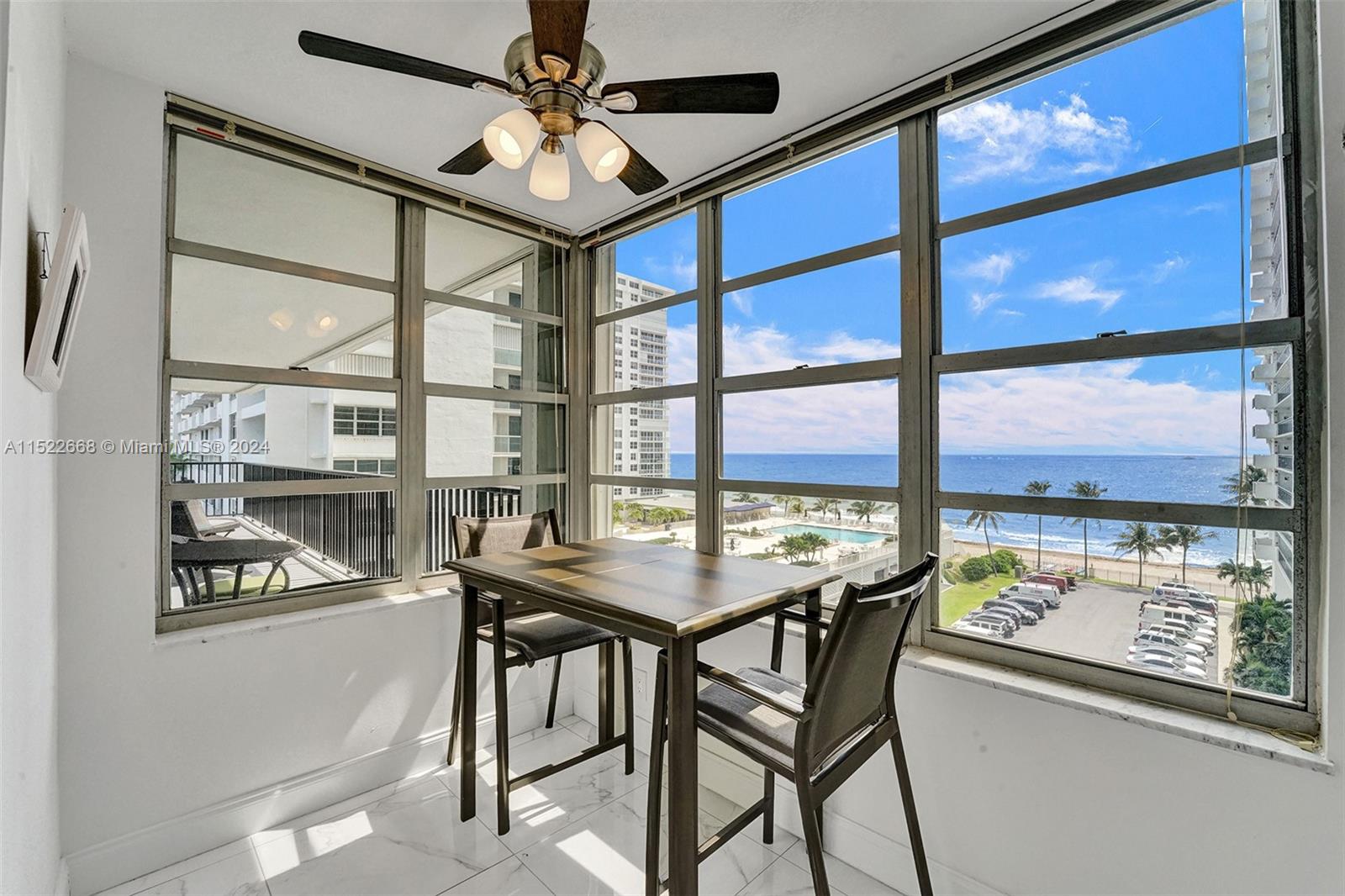 Breakfast Nook