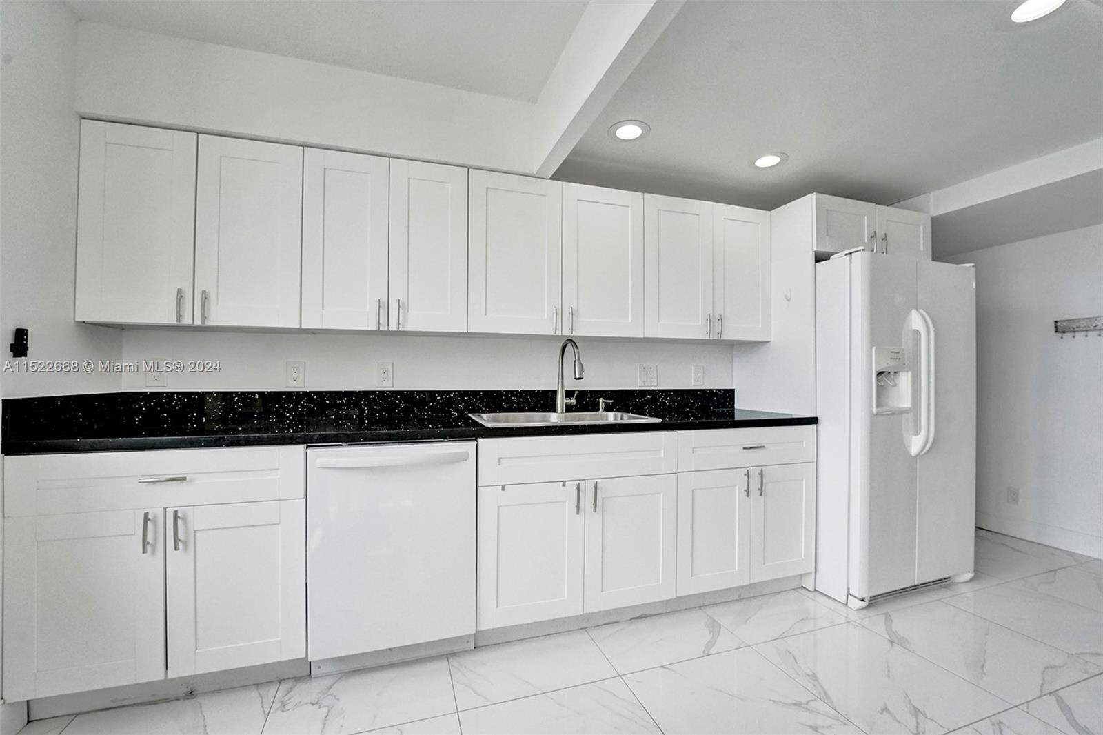 4280 Galt Ocean Dr 5F, Fort Lauderdale, Florida 33308, 3 Bedrooms Bedrooms, ,2 BathroomsBathrooms,Residentiallease,For Rent,4280 Galt Ocean Dr 5F,A11522668
