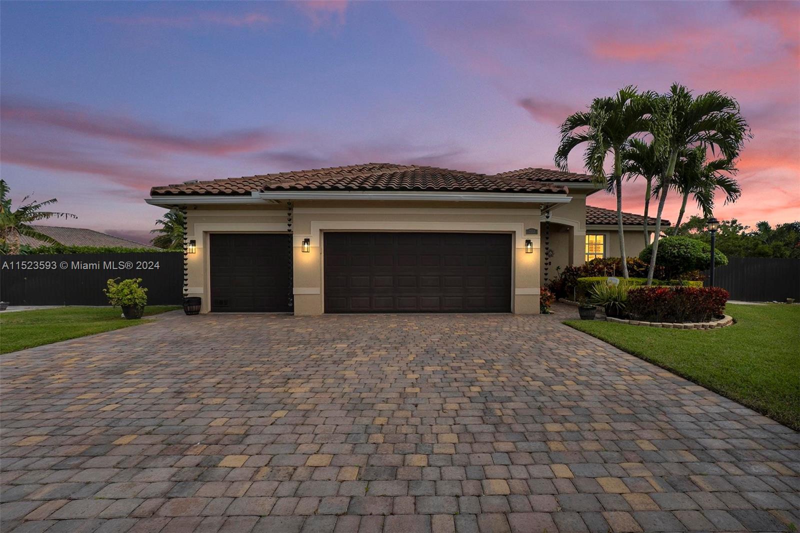 2133 NW 14th Pl, Homestead, Florida 33030, 4 Bedrooms Bedrooms, ,3 BathroomsBathrooms,Residential,For Sale,2133 NW 14th Pl,A11523593