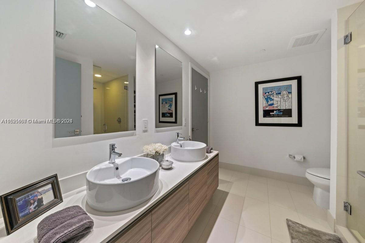 121 NE 34th St L401, Miami, Florida 33137, 1 Bedroom Bedrooms, ,1 BathroomBathrooms,Residential,For Sale,121 NE 34th St L401,A11525167