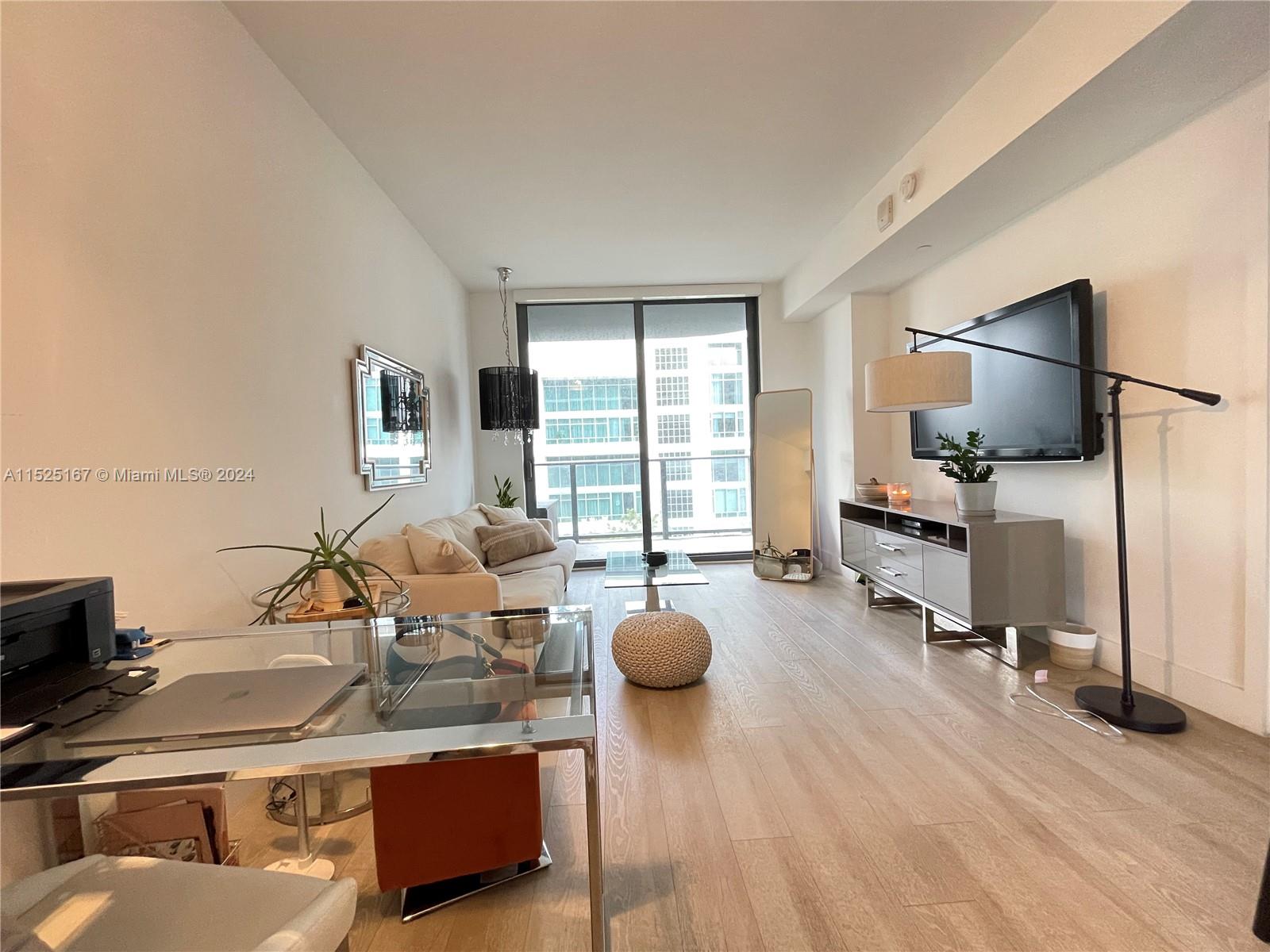 121 NE 34th St L401, Miami, Florida 33137, 1 Bedroom Bedrooms, ,1 BathroomBathrooms,Residential,For Sale,121 NE 34th St L401,A11525167
