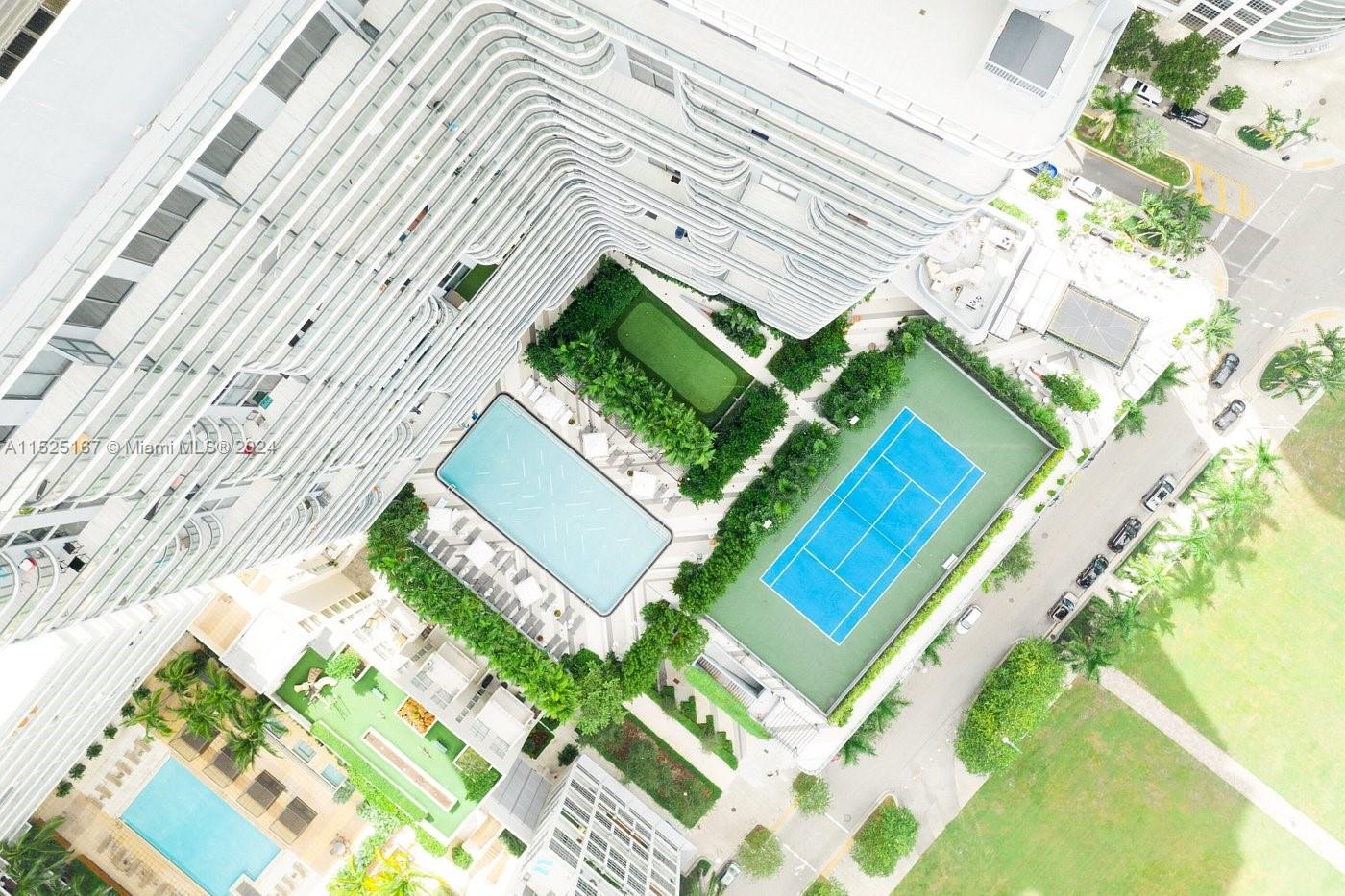 121 NE 34th St L401, Miami, Florida 33137, 1 Bedroom Bedrooms, ,1 BathroomBathrooms,Residential,For Sale,121 NE 34th St L401,A11525167