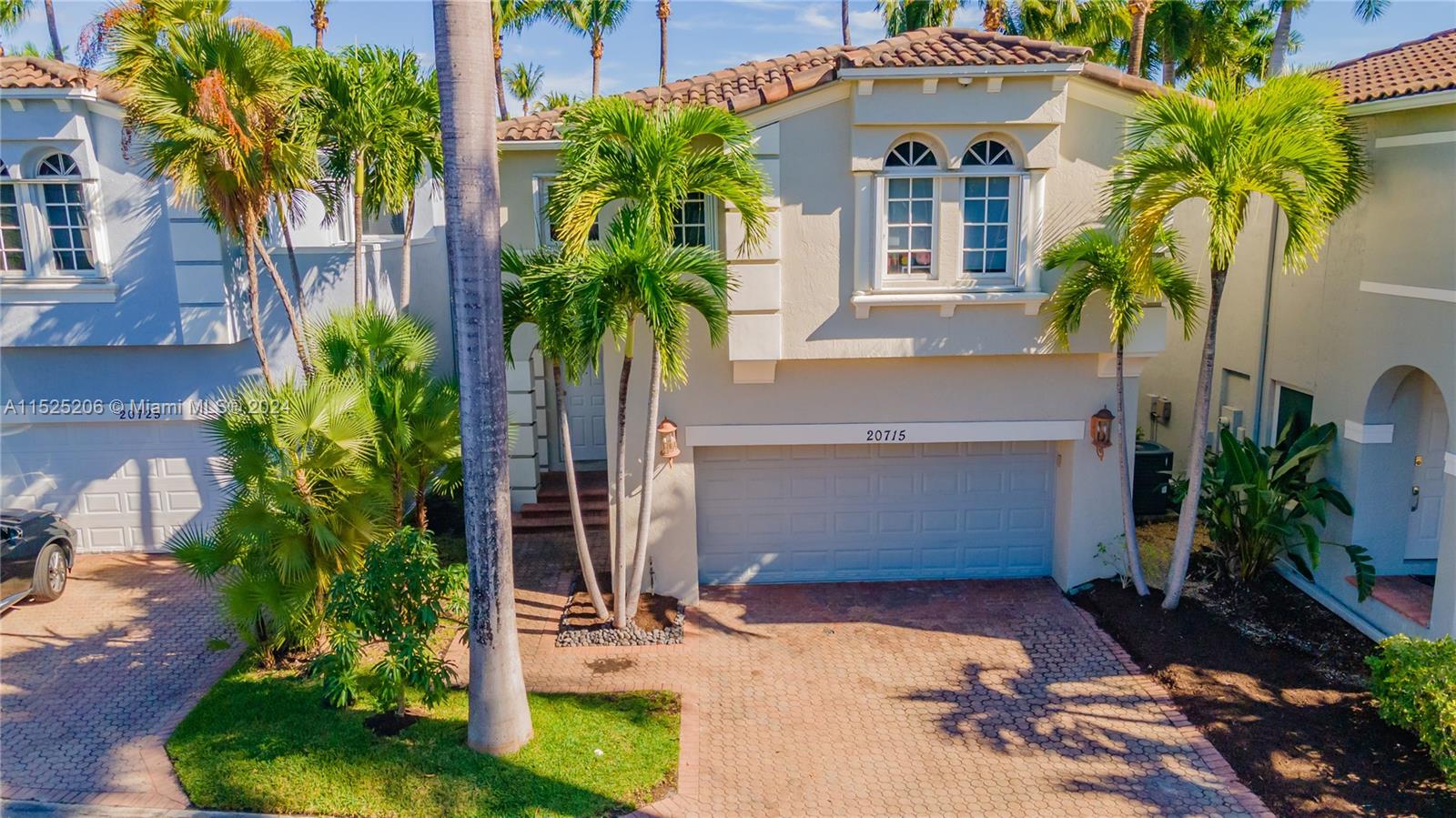 Aventura, Florida 33180, 4 Bedrooms Bedrooms, ,3 BathroomsBathrooms,Residential,For Sale,A11525206