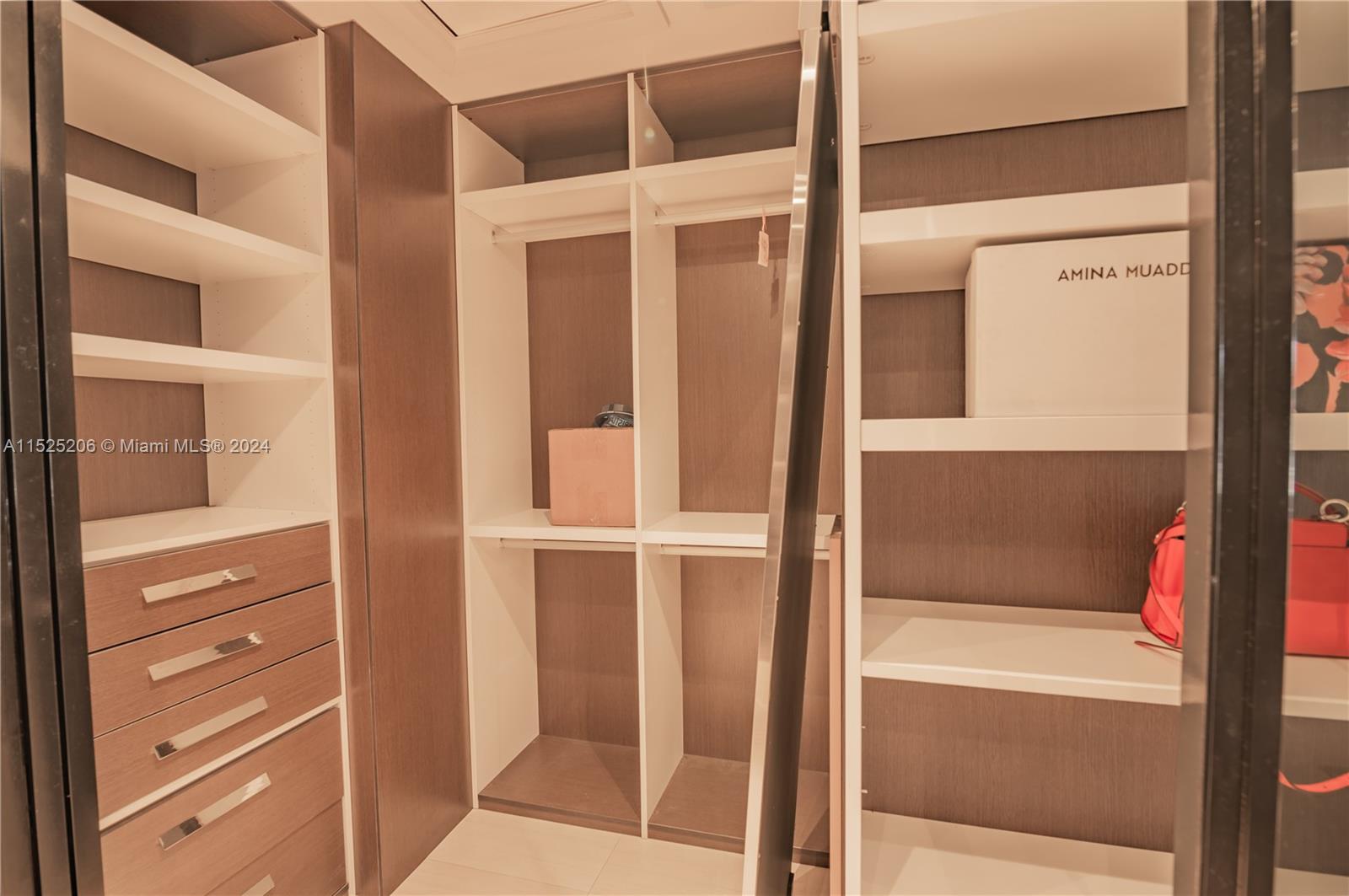 Aventura, Florida 33180, 4 Bedrooms Bedrooms, ,3 BathroomsBathrooms,Residential,For Sale,A11525206