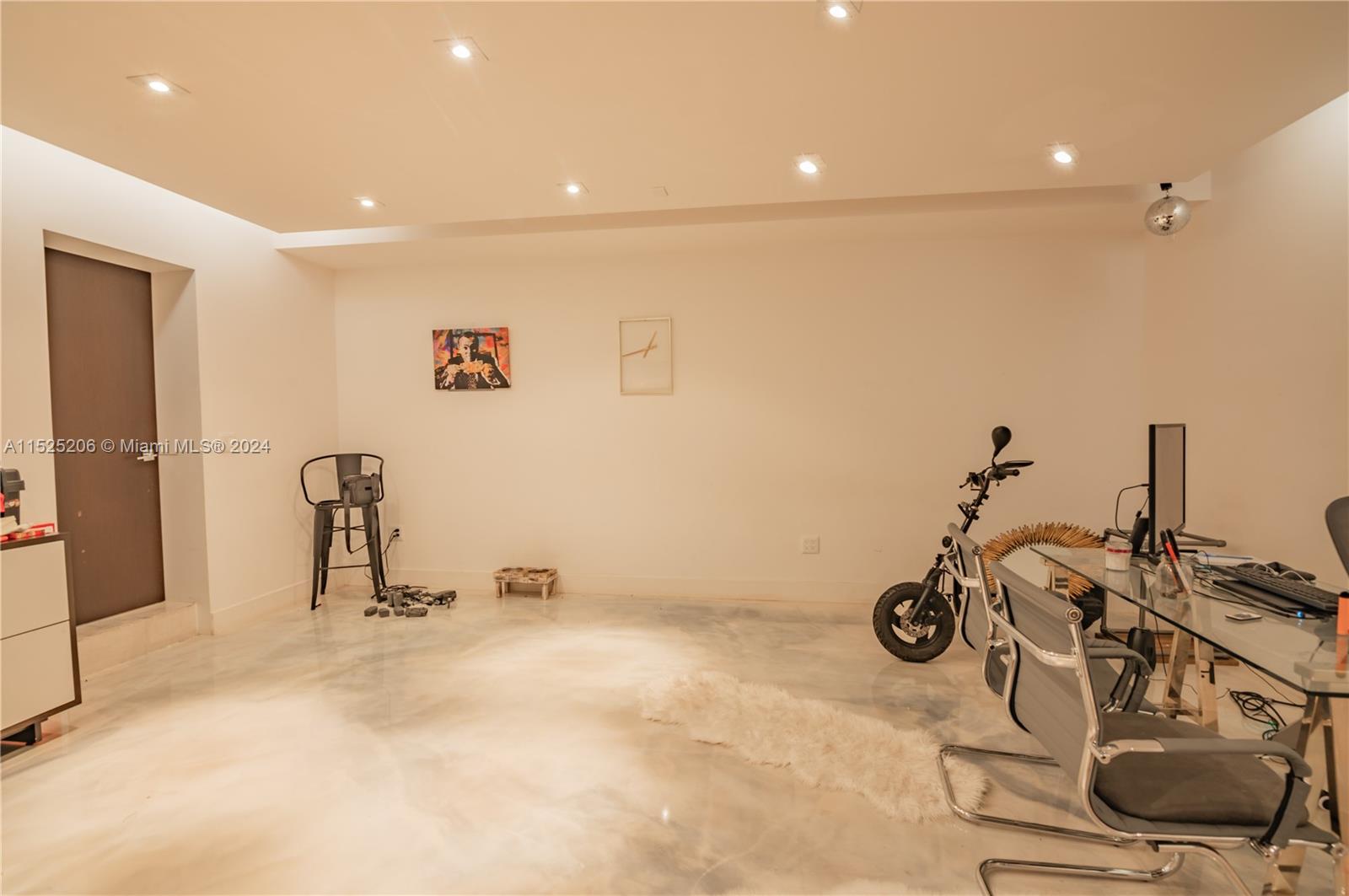 Aventura, Florida 33180, 4 Bedrooms Bedrooms, ,3 BathroomsBathrooms,Residential,For Sale,A11525206