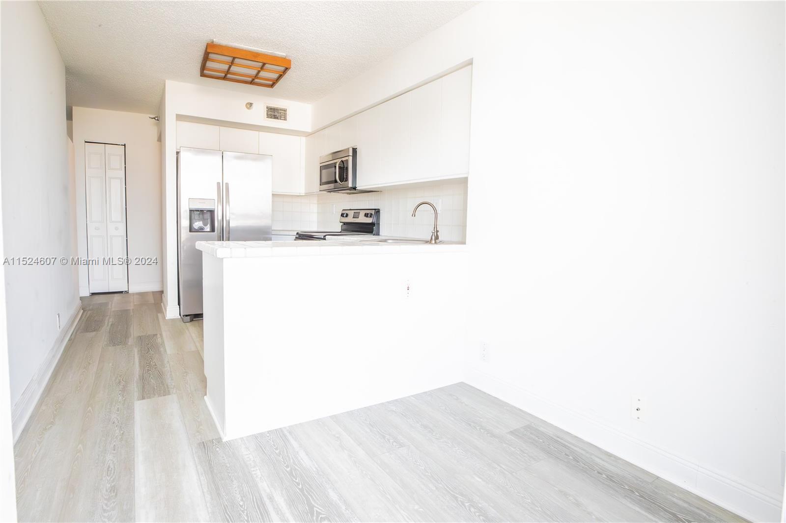 3530 Mystic Pointe Dr 2602, Aventura, Florida 33180, 2 Bedrooms Bedrooms, ,2 BathroomsBathrooms,Residentiallease,For Rent,3530 Mystic Pointe Dr 2602,A11524607