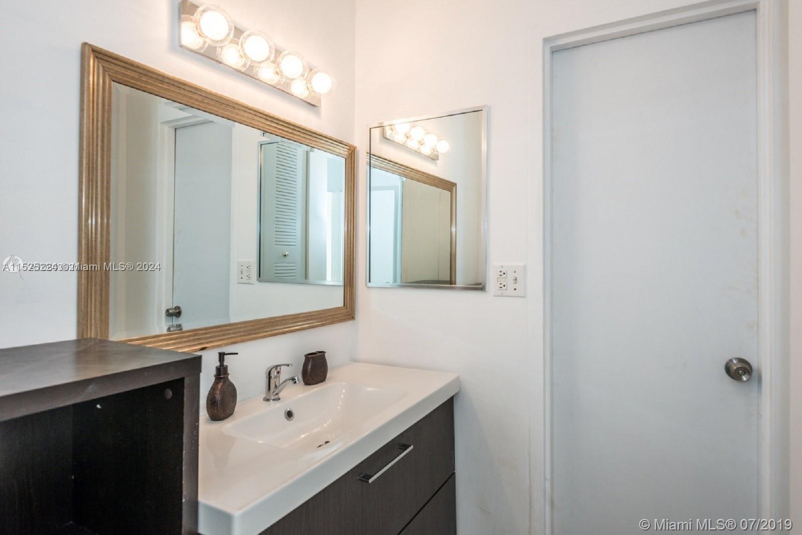 7545 E Treasure Dr 2H, North Bay Village, Florida 33141, 3 Bedrooms Bedrooms, ,2 BathroomsBathrooms,Residentiallease,For Rent,7545 E Treasure Dr 2H,A11525224
