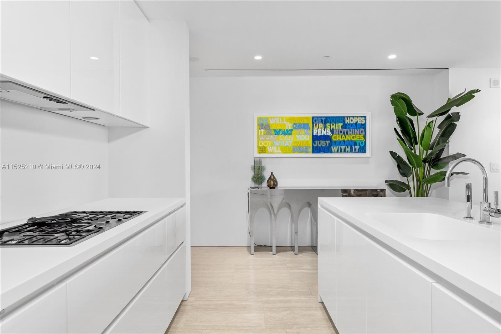 9111 Collins Ave N-322, Surfside, Florida 33154, 2 Bedrooms Bedrooms, ,2 BathroomsBathrooms,Residentiallease,For Rent,9111 Collins Ave N-322,A11525210