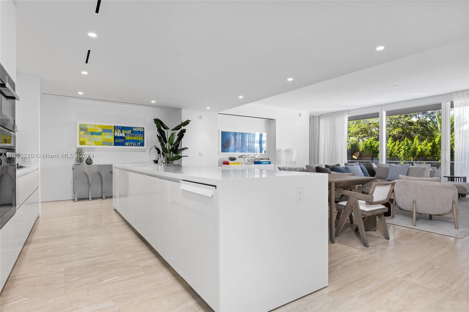 9111 Collins Ave N-322, Surfside, Florida 33154, 2 Bedrooms Bedrooms, ,2 BathroomsBathrooms,Residentiallease,For Rent,9111 Collins Ave N-322,A11525210