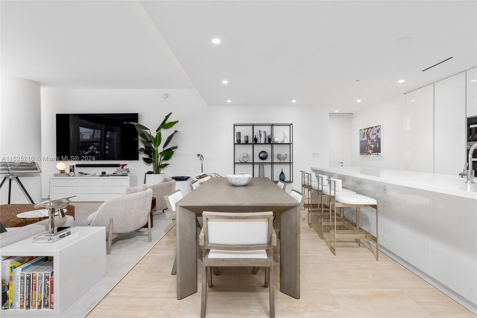 9111 Collins Ave N-322, Surfside, Florida 33154, 2 Bedrooms Bedrooms, ,2 BathroomsBathrooms,Residentiallease,For Rent,9111 Collins Ave N-322,A11525210