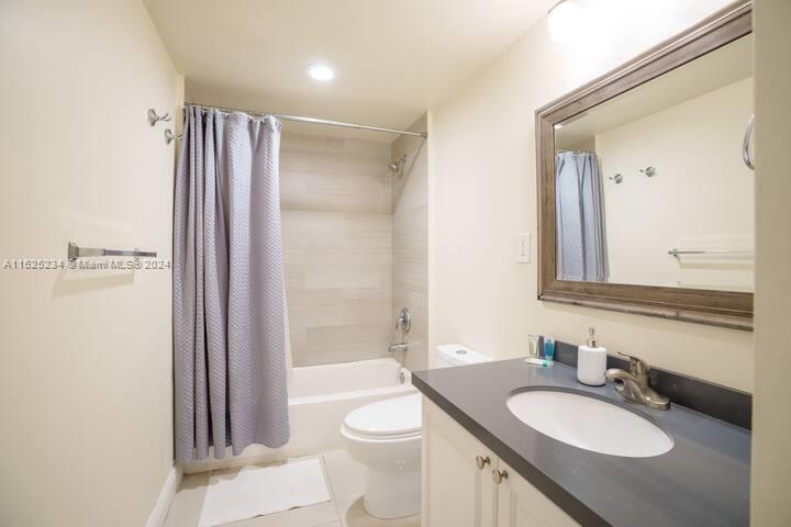 19370 Collins Ave, Sunny Isles Beach, FL, 33160 United States, 3 Bedrooms Bedrooms, ,2 BathroomsBathrooms,Residential,For Sale,Collins Ave,A11525234