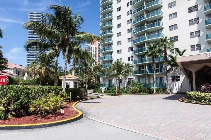 19370 Collins Ave, Sunny Isles Beach, FL, 33160 United States, 3 Bedrooms Bedrooms, ,2 BathroomsBathrooms,Residential,For Sale,Collins Ave,A11525234