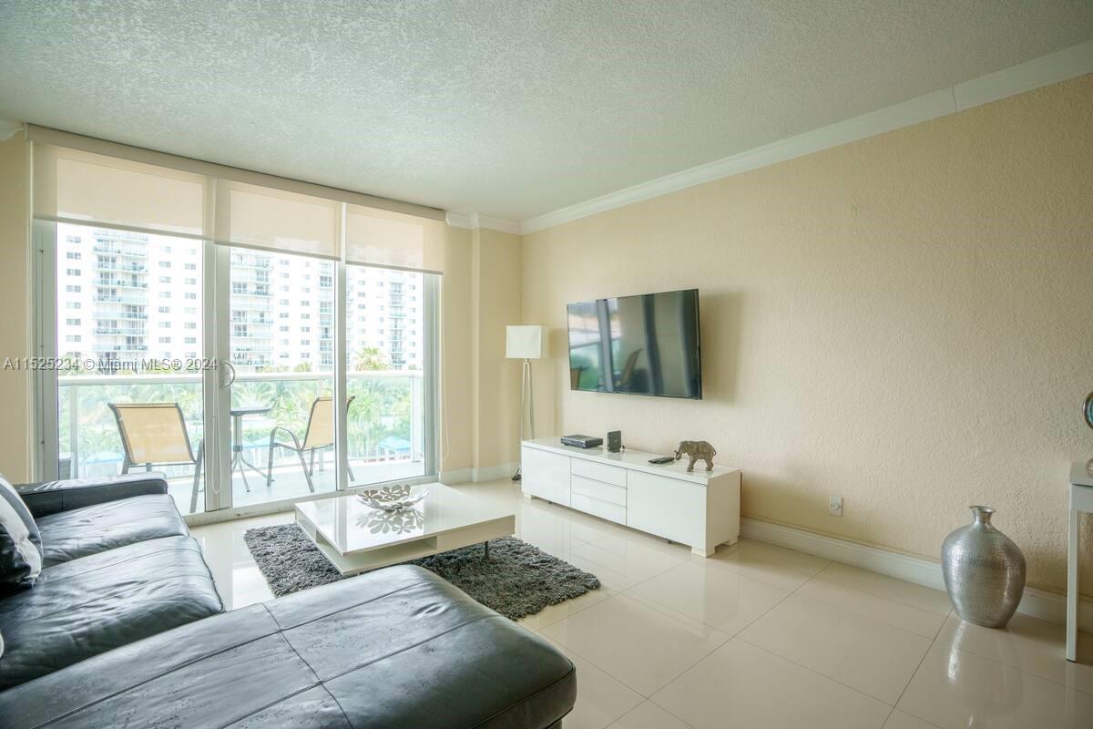 19370 Collins Ave, Sunny Isles Beach, FL, 33160 United States, 3 Bedrooms Bedrooms, ,2 BathroomsBathrooms,Residential,For Sale,Collins Ave,A11525234