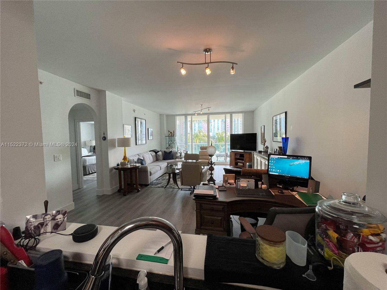 3340 NE 190th St 503, Aventura, Florida 33180, 2 Bedrooms Bedrooms, ,2 BathroomsBathrooms,Residential,For Sale,3340 NE 190th St 503,A11522372