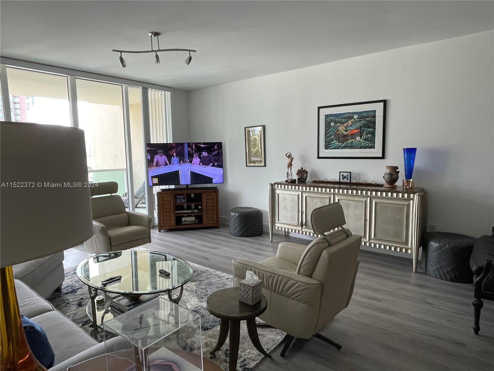 3340 190th St, Aventura, FL, 33180 United States, 2 Bedrooms Bedrooms, ,2 BathroomsBathrooms,Residential,For Sale,190th St,A11522372