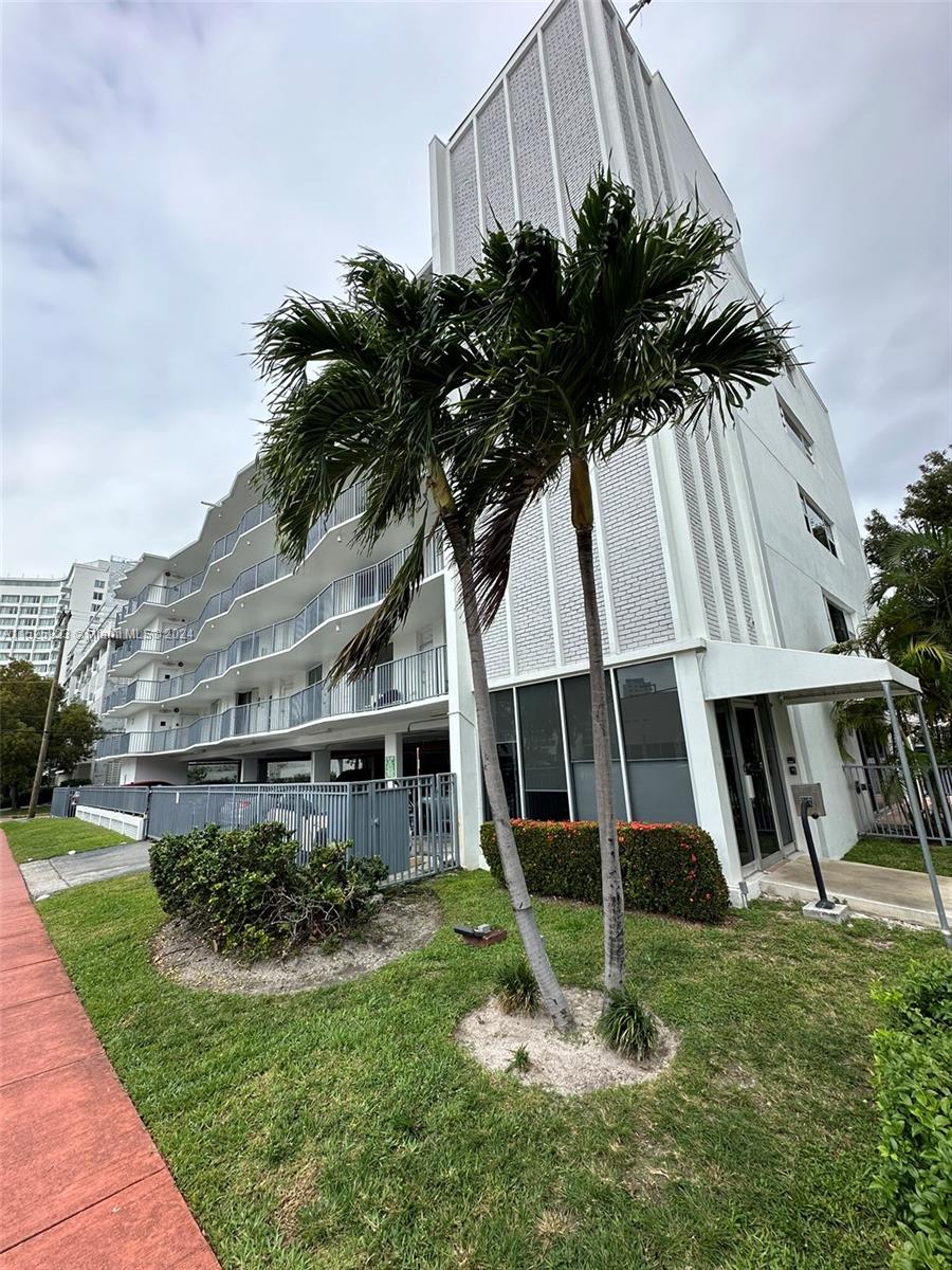 Miami Beach, Florida 33139, 1 Bedroom Bedrooms, ,1 BathroomBathrooms,Residentiallease,For Rent,A11525223