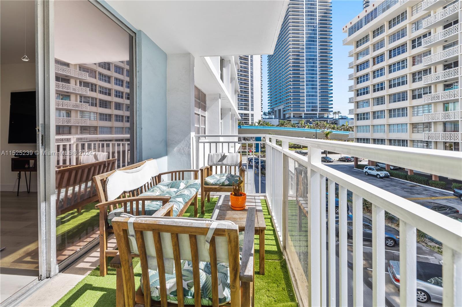 1801 S Ocean Dr 343, Hallandale Beach, Florida 33009, 1 Bedroom Bedrooms, ,1 BathroomBathrooms,Residential,For Sale,1801 S Ocean Dr 343,A11525239