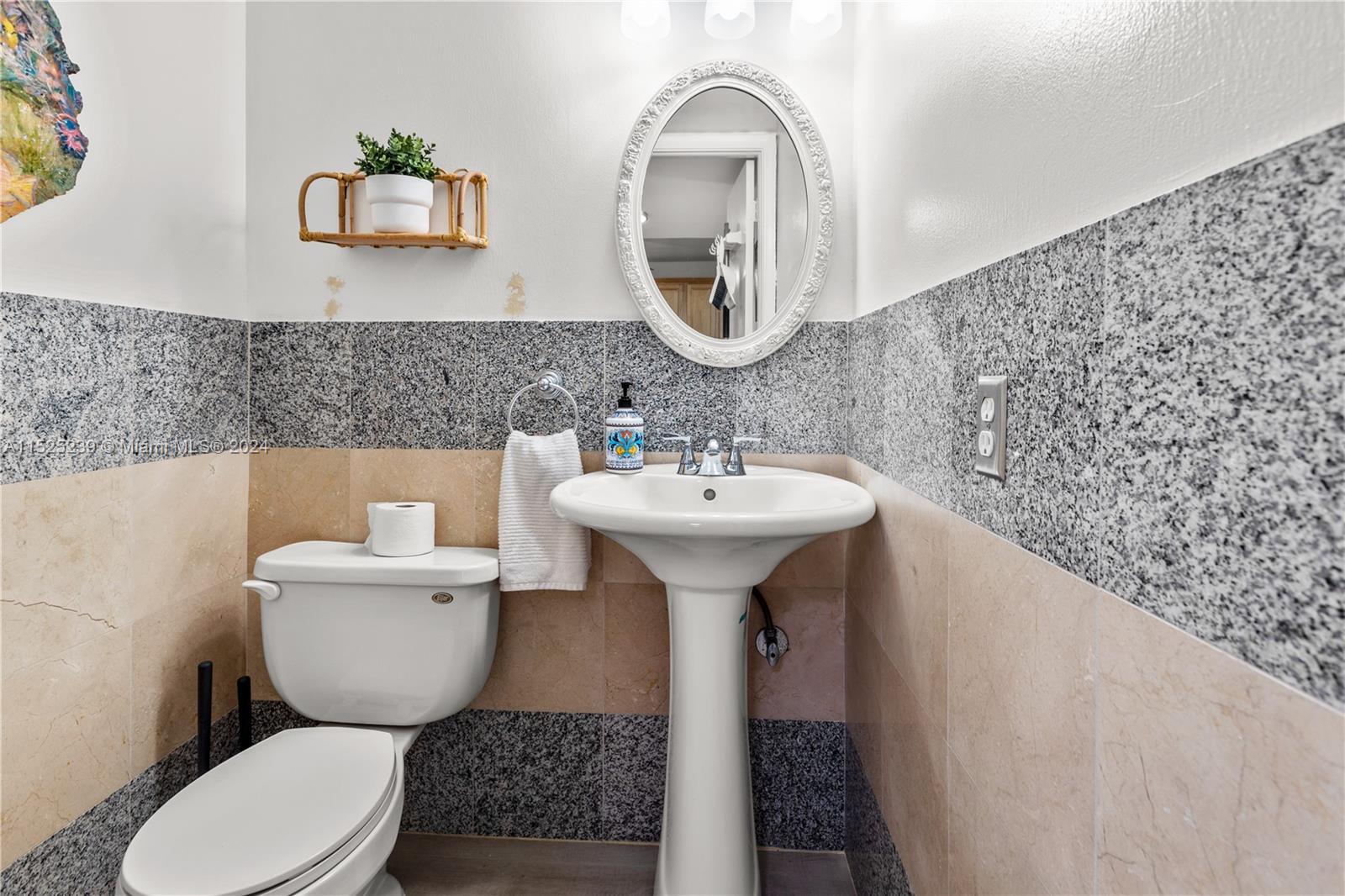 1801 S Ocean Dr 343, Hallandale Beach, Florida 33009, 1 Bedroom Bedrooms, ,1 BathroomBathrooms,Residential,For Sale,1801 S Ocean Dr 343,A11525239