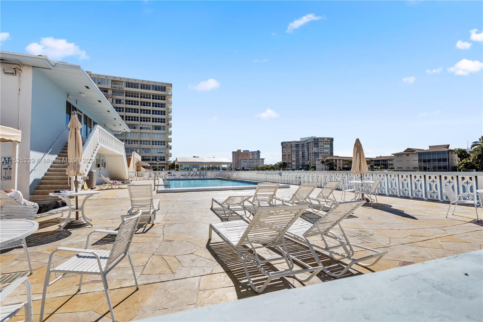 1801 S Ocean Dr 343, Hallandale Beach, Florida 33009, 1 Bedroom Bedrooms, ,1 BathroomBathrooms,Residential,For Sale,1801 S Ocean Dr 343,A11525239