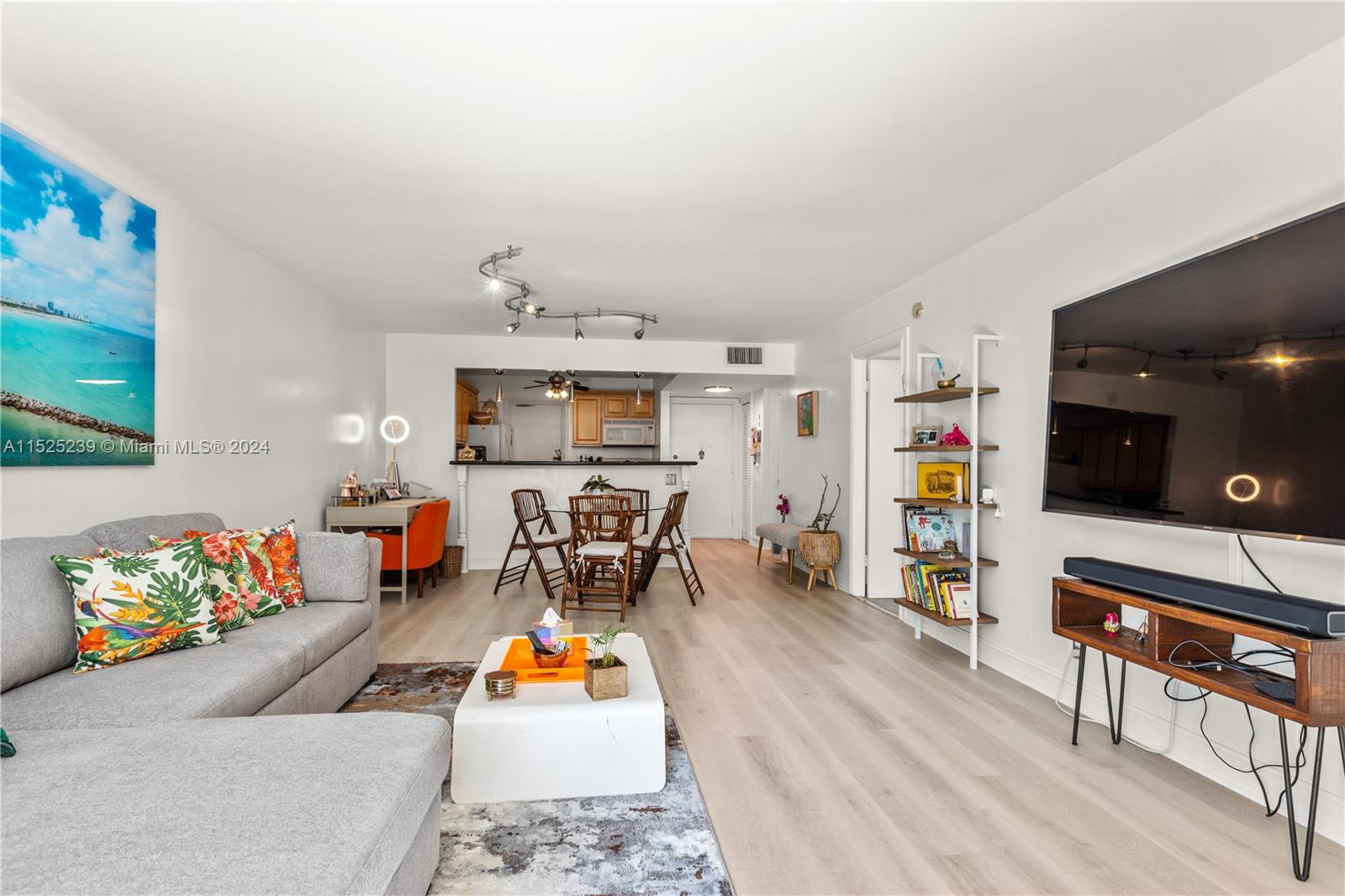 1801 S Ocean Dr 343, Hallandale Beach, Florida 33009, 1 Bedroom Bedrooms, ,1 BathroomBathrooms,Residential,For Sale,1801 S Ocean Dr 343,A11525239