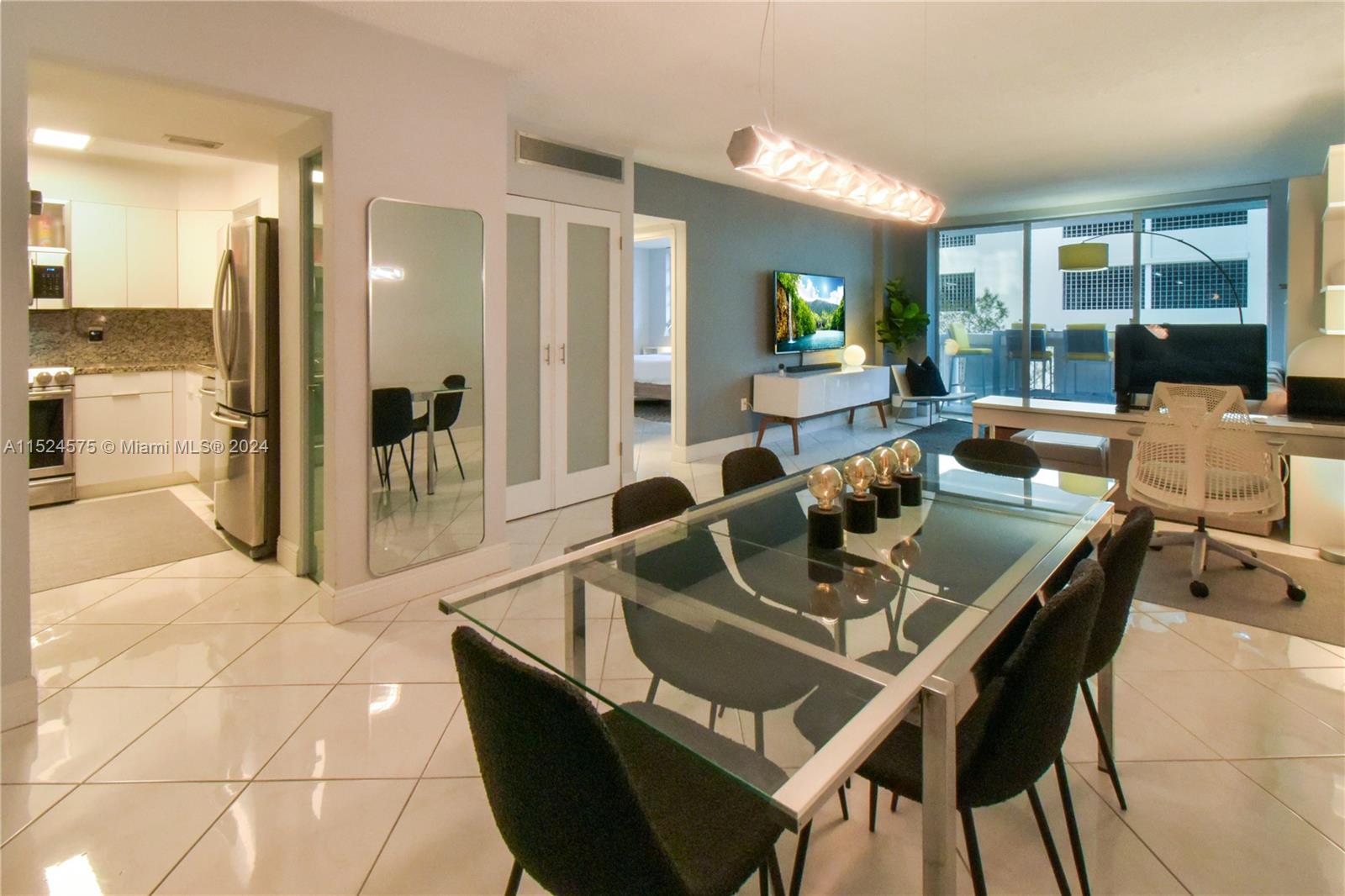 800 West Ave 408, Miami Beach, Florida 33139, 1 Bedroom Bedrooms, ,1 BathroomBathrooms,Residential,For Sale,800 West Ave 408,A11524575