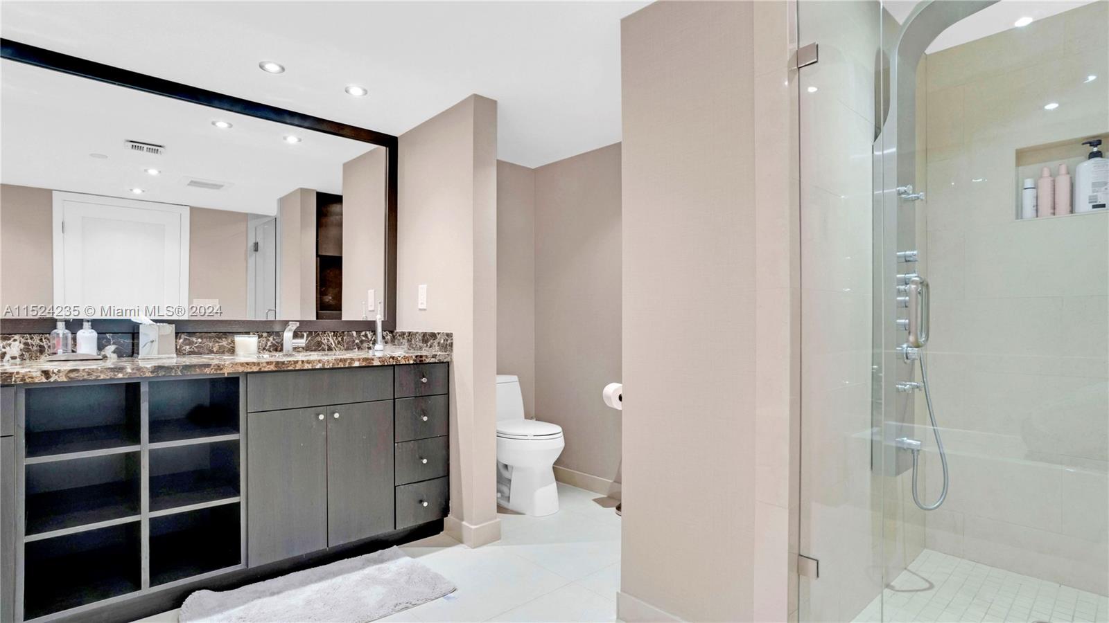 19707 Turnberry Way 7D, Aventura, Florida 33180, 2 Bedrooms Bedrooms, ,2 BathroomsBathrooms,Residential,For Sale,19707 Turnberry Way 7D,A11524235