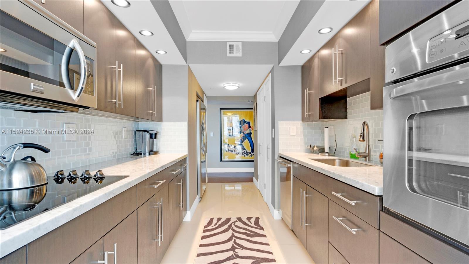 19707 Turnberry Way 7D, Aventura, Florida 33180, 2 Bedrooms Bedrooms, ,2 BathroomsBathrooms,Residential,For Sale,19707 Turnberry Way 7D,A11524235