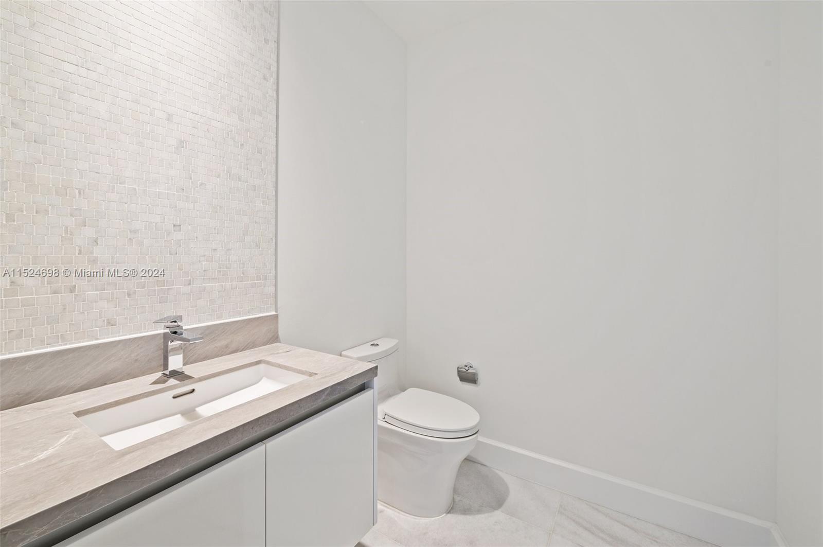 700 NE 26th Terrace 402, Miami, Florida 33137, 6 Bedrooms Bedrooms, ,6 BathroomsBathrooms,Residential,For Sale,700 NE 26th Terrace 402,A11524698