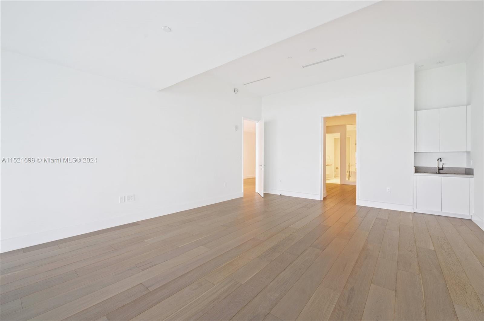 700 NE 26th Terrace 402, Miami, Florida 33137, 6 Bedrooms Bedrooms, ,6 BathroomsBathrooms,Residential,For Sale,700 NE 26th Terrace 402,A11524698