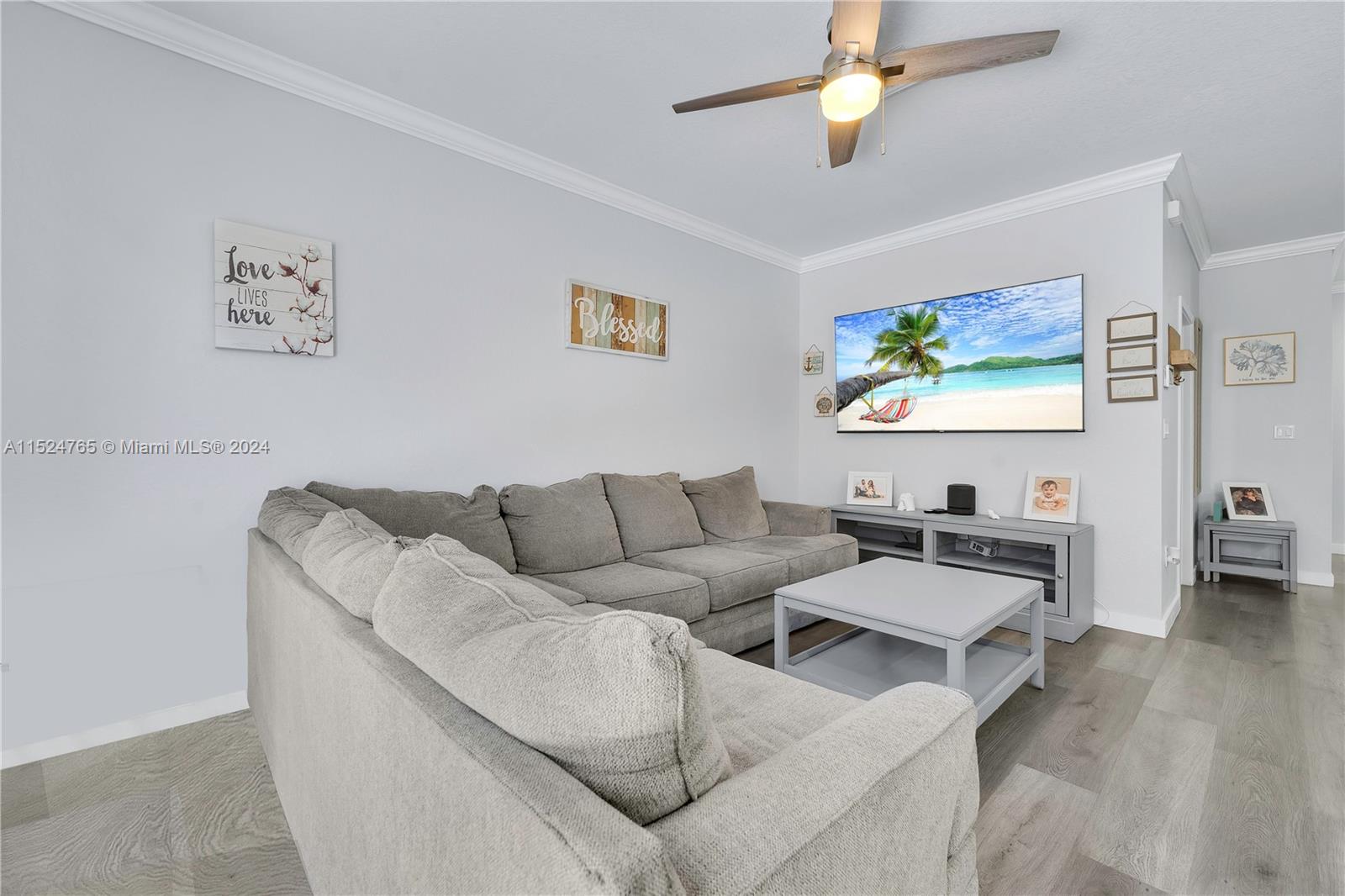 1079 SE 23rd Ter 1079, Homestead, Florida 33035, 4 Bedrooms Bedrooms, ,3 BathroomsBathrooms,Residential,For Sale,1079 SE 23rd Ter 1079,A11524765