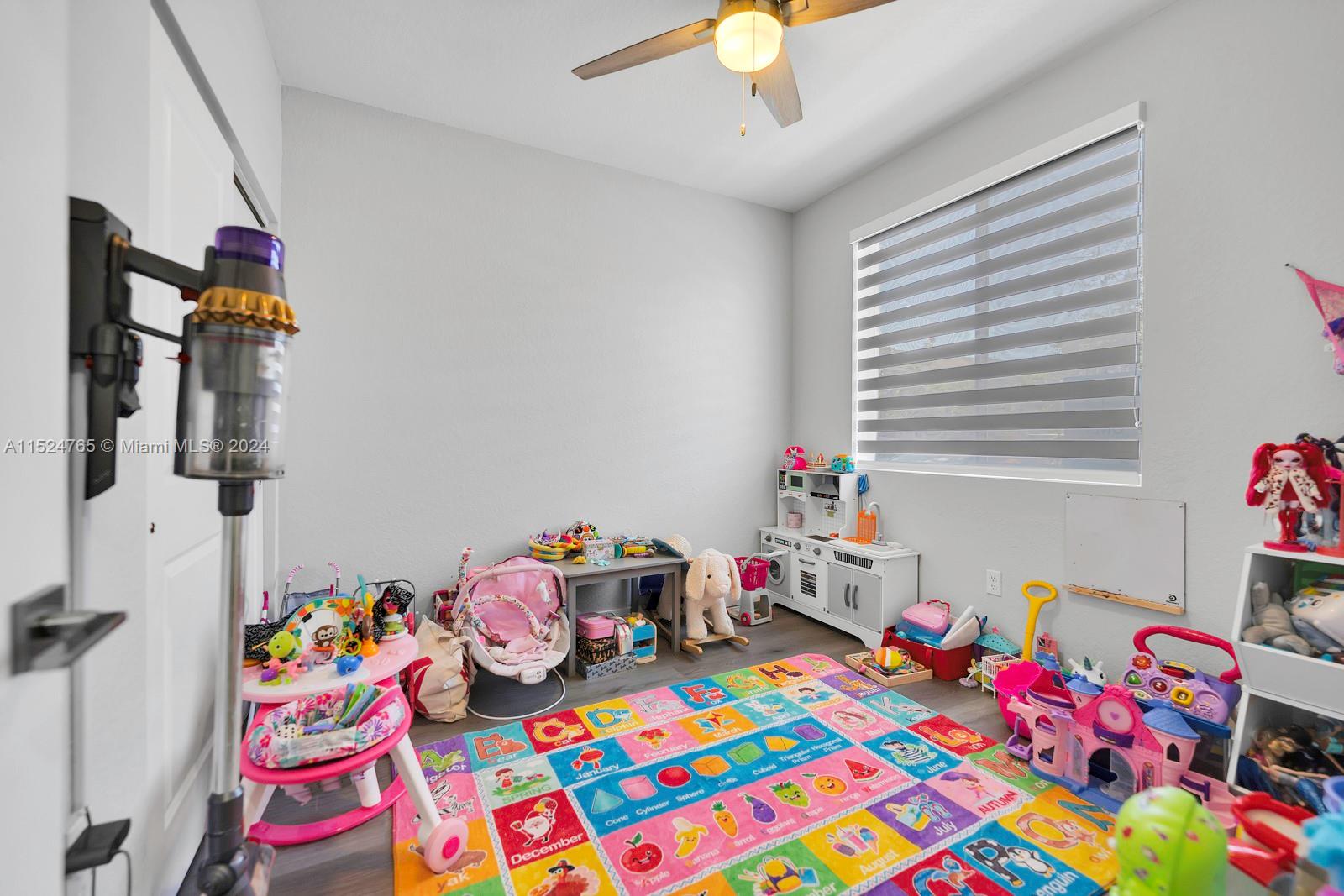 1079 SE 23rd Ter 1079, Homestead, Florida 33035, 4 Bedrooms Bedrooms, ,3 BathroomsBathrooms,Residential,For Sale,1079 SE 23rd Ter 1079,A11524765