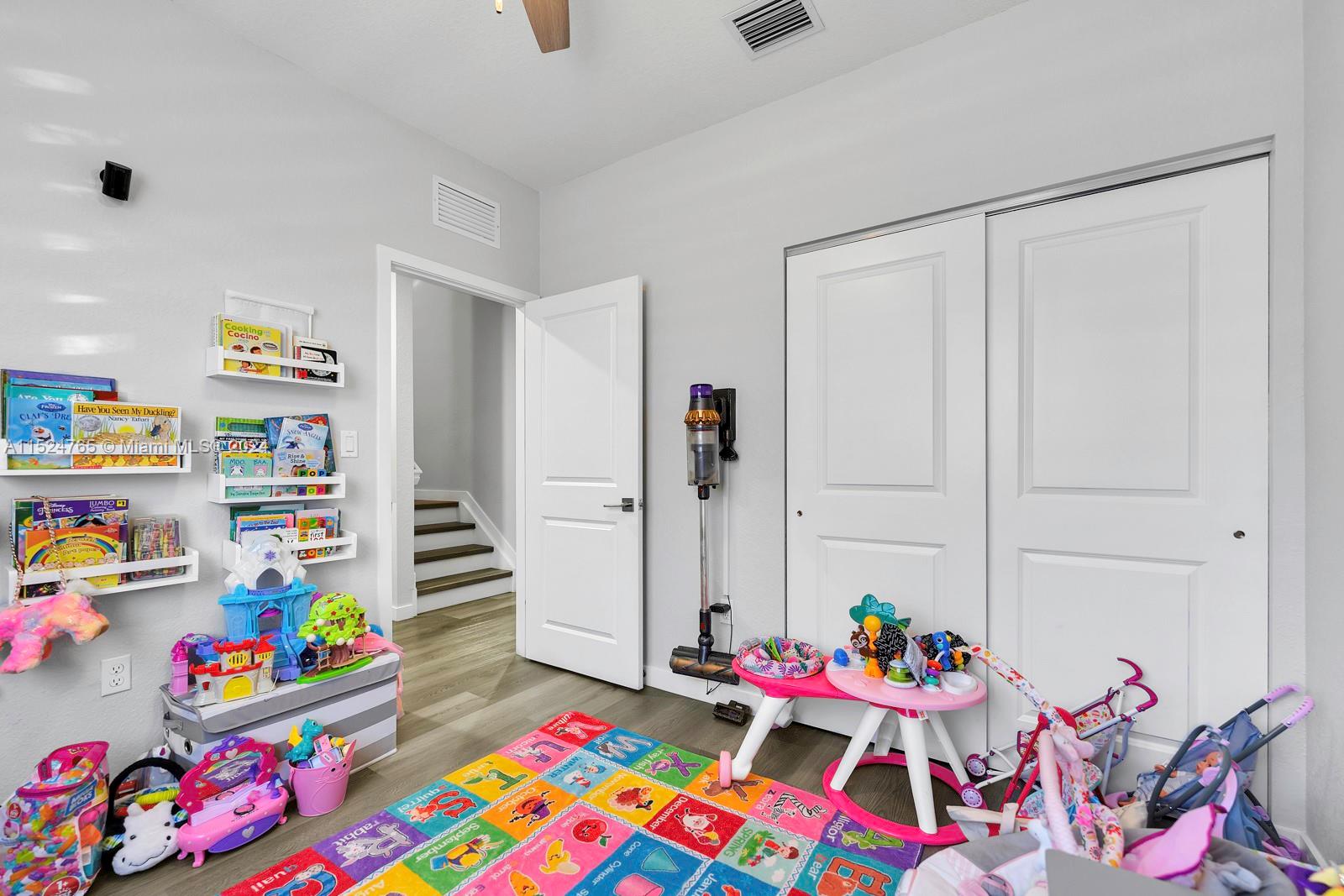 1079 SE 23rd Ter 1079, Homestead, Florida 33035, 4 Bedrooms Bedrooms, ,3 BathroomsBathrooms,Residential,For Sale,1079 SE 23rd Ter 1079,A11524765