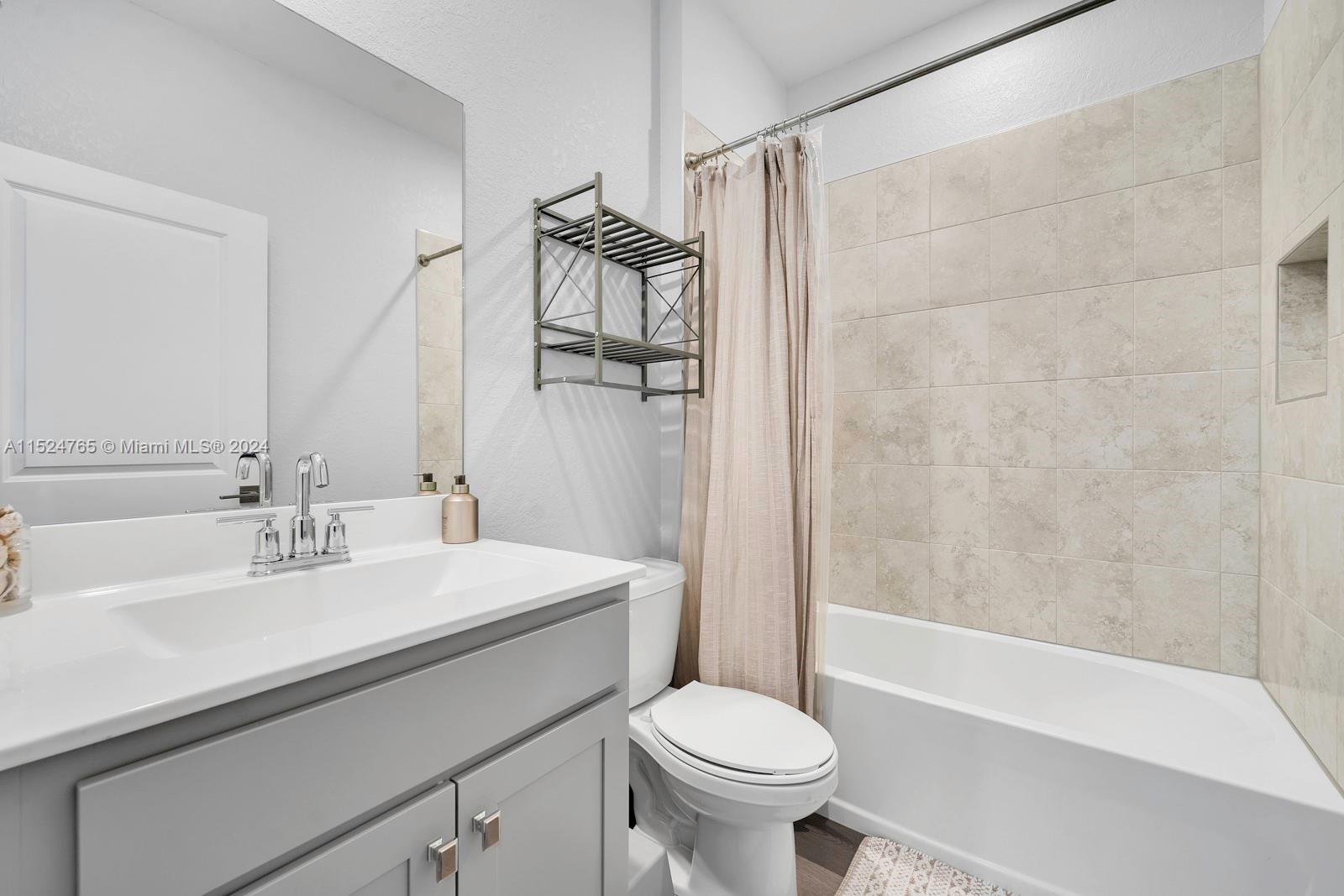 1079 SE 23rd Ter 1079, Homestead, Florida 33035, 4 Bedrooms Bedrooms, ,3 BathroomsBathrooms,Residential,For Sale,1079 SE 23rd Ter 1079,A11524765