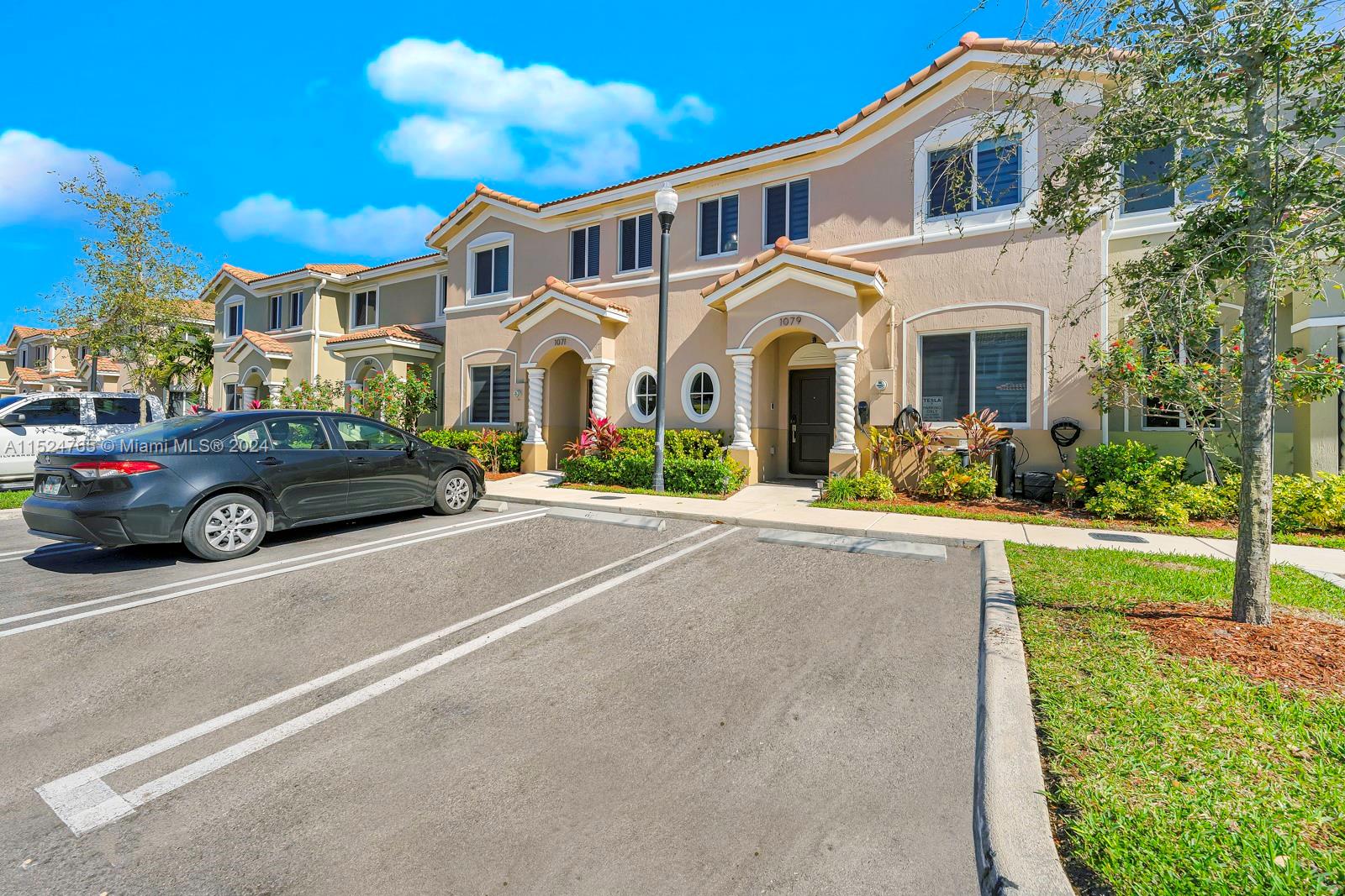 1079 SE 23rd Ter 1079, Homestead, Florida 33035, 4 Bedrooms Bedrooms, ,3 BathroomsBathrooms,Residential,For Sale,1079 SE 23rd Ter 1079,A11524765