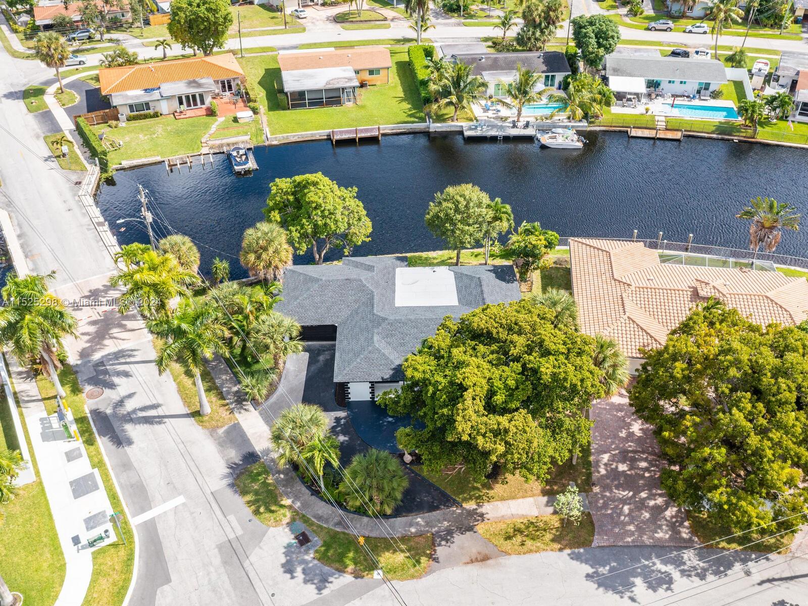 2856 NW 10th Ave  For Sale A11525298, FL
