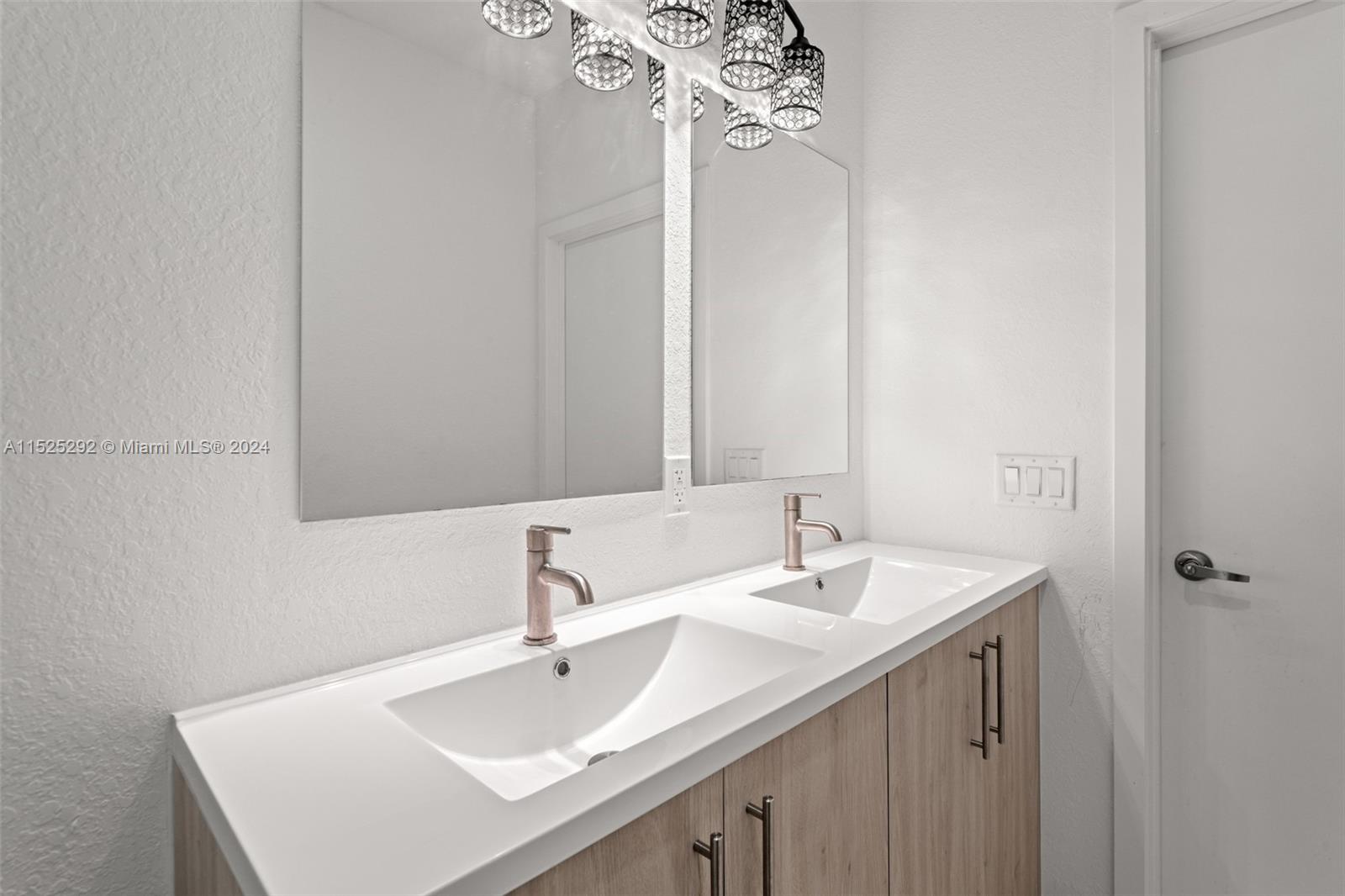 1168 NW 2 Ln, Florida City, Florida 33034, 5 Bedrooms Bedrooms, ,4 BathroomsBathrooms,Residential,For Sale,1168 NW 2 Ln,A11525292