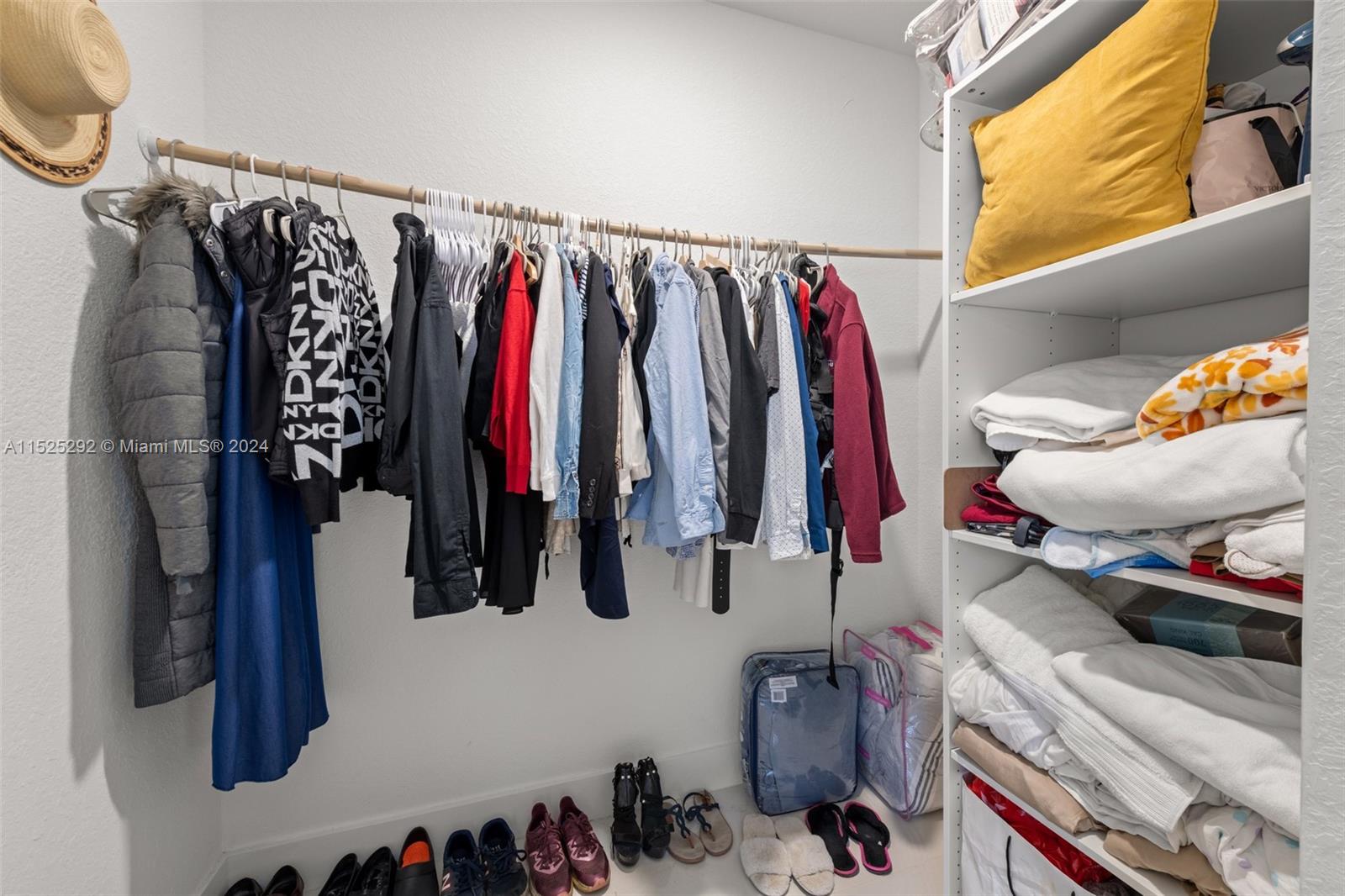 1168 NW 2 Ln, Florida City, Florida 33034, 5 Bedrooms Bedrooms, ,4 BathroomsBathrooms,Residential,For Sale,1168 NW 2 Ln,A11525292